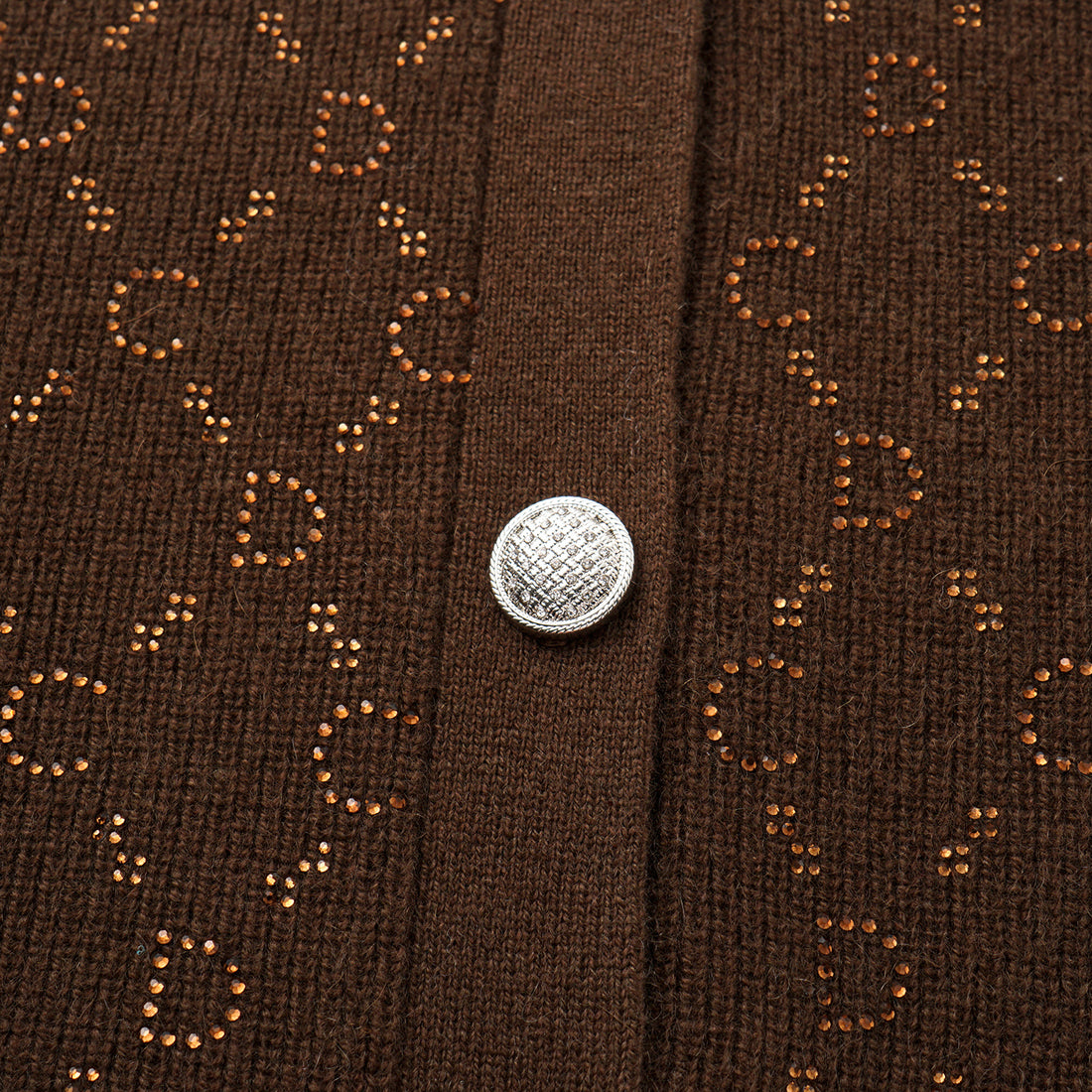 “Autumn Diary” 100% Cashmere立體鑽飾Monogram嵌花針織外套—Mocha Truffle摩卡松露