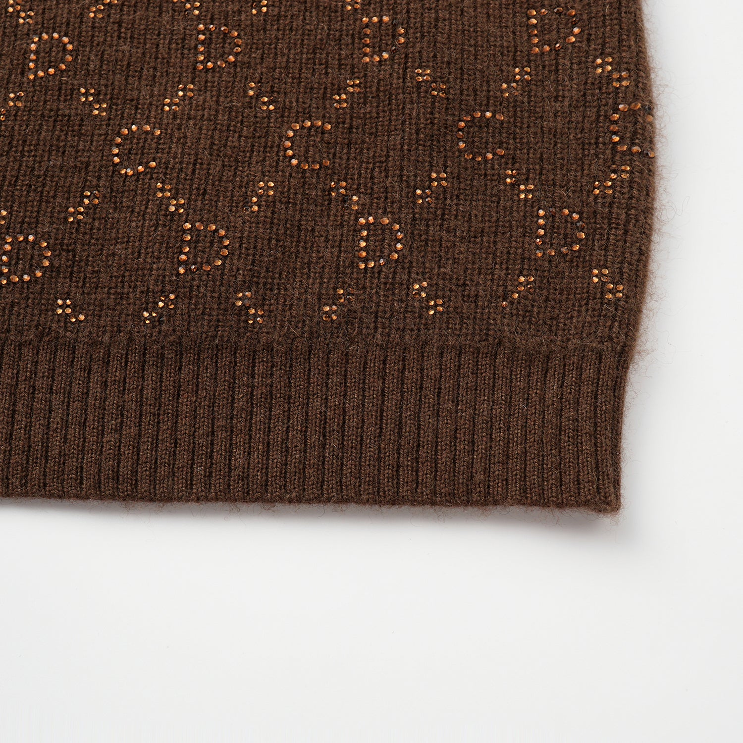 “Autumn Diary” 100% Cashmere立體鑽飾Monogram嵌花針織外套—Mocha Truffle摩卡松露