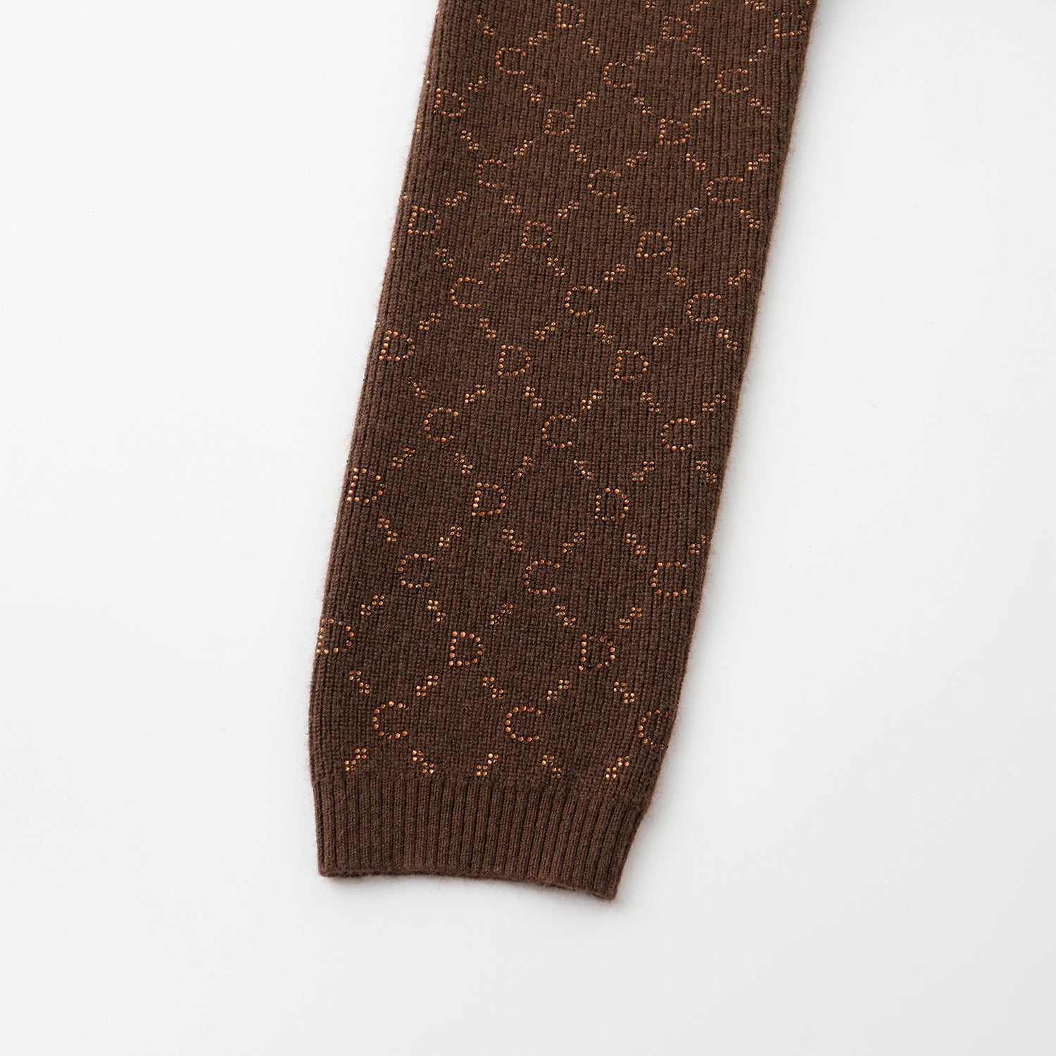 “Autumn Diary” 100% Cashmere立體鑽飾Monogram嵌花針織外套—Mocha Truffle摩卡松露