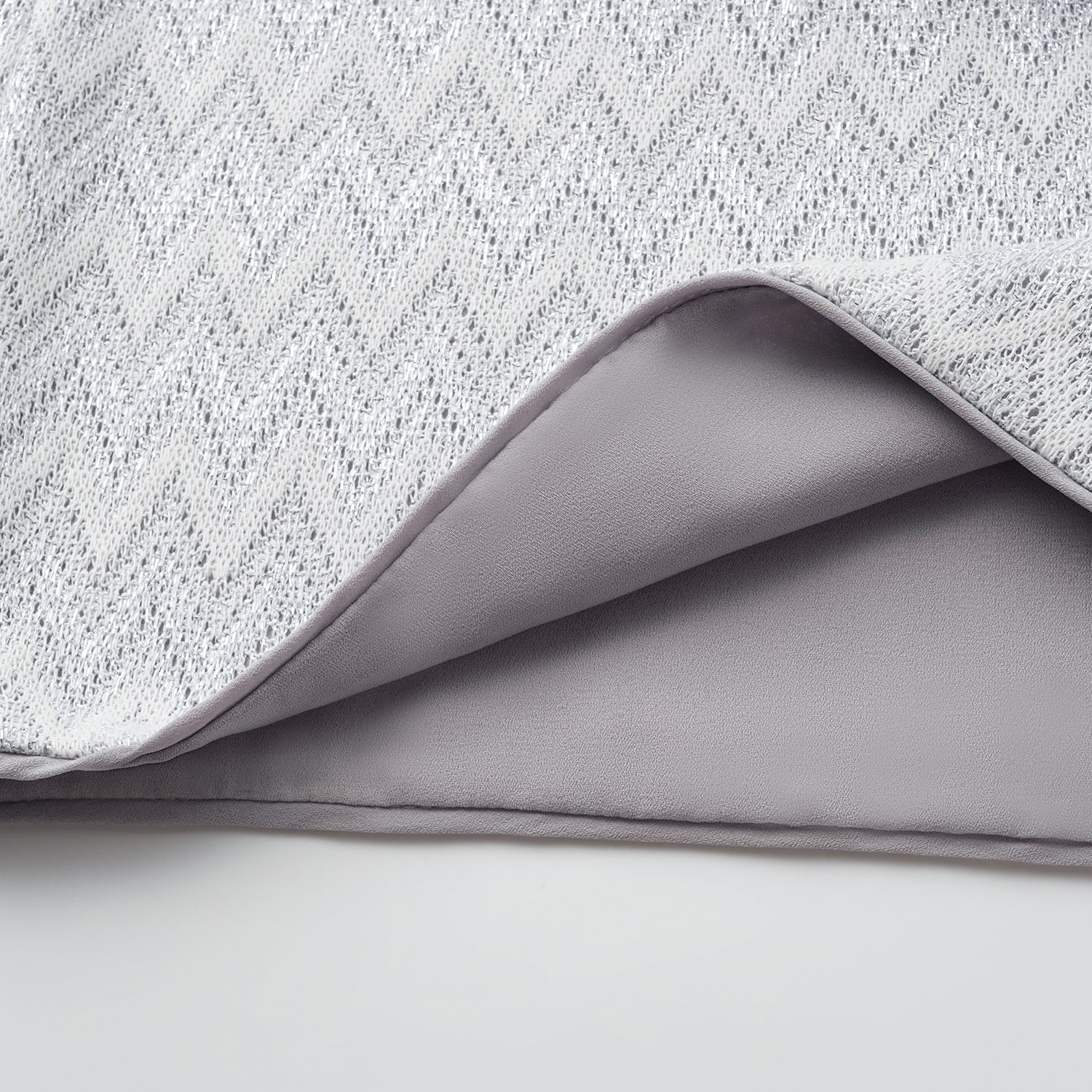 “Summer Diary”義大利Chevron山形銀燦織紋針織短褲—Hazy Vale煙嵐悠境