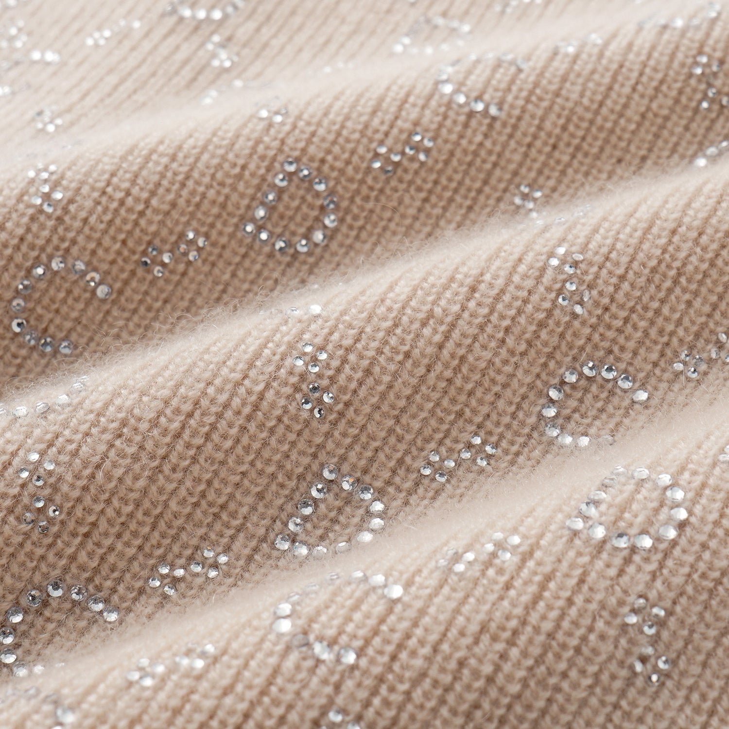 “Autumn Diary” 100% Cashmere立體鑽飾Monogram嵌花針織外套—Almond Cream杏仁奶霜