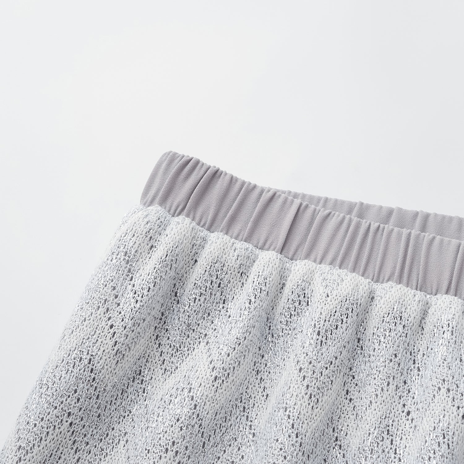 “Summer Diary”義大利Chevron山形銀燦織紋針織長褲—Hazy Vale煙嵐悠境