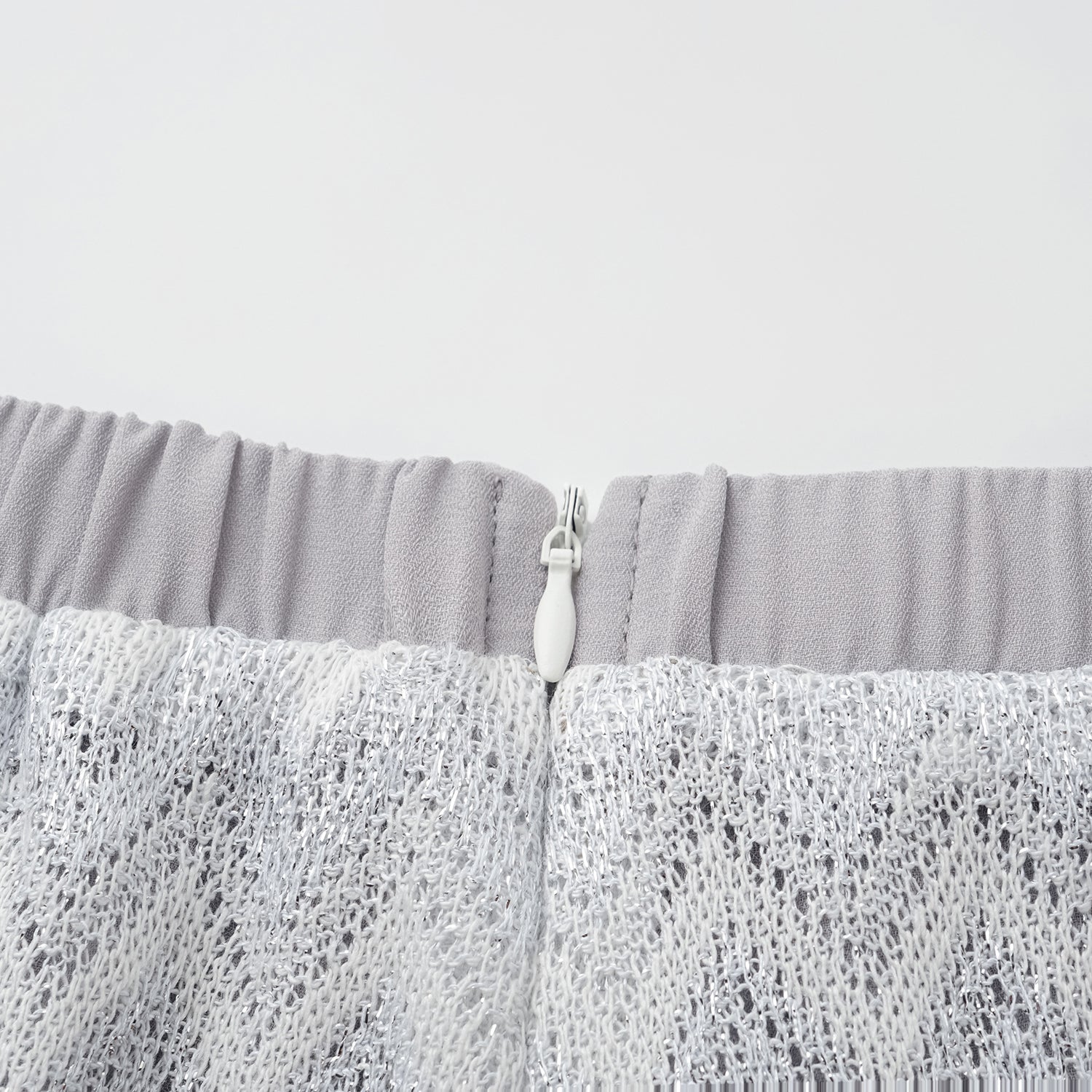 “Summer Diary”義大利Chevron山形銀燦織紋針織長褲—Hazy Vale煙嵐悠境