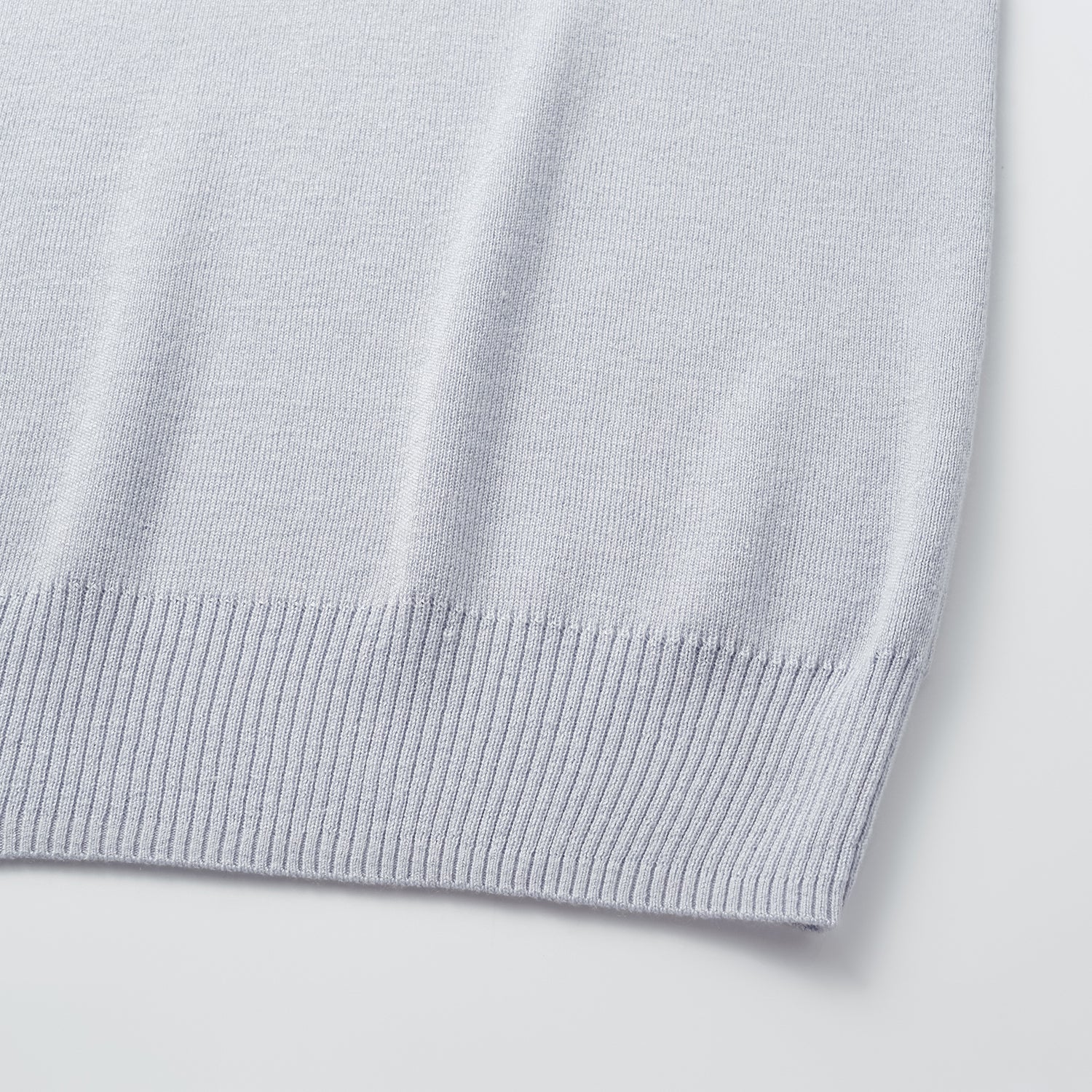 “Spring diary.” Silk Cashmere真絲喀什米爾V領上衣—Baby Blue