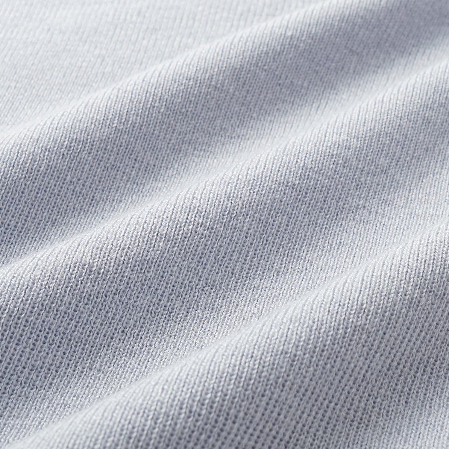 “Spring diary.” Silk Cashmere真絲喀什米爾V領上衣—Baby Blue