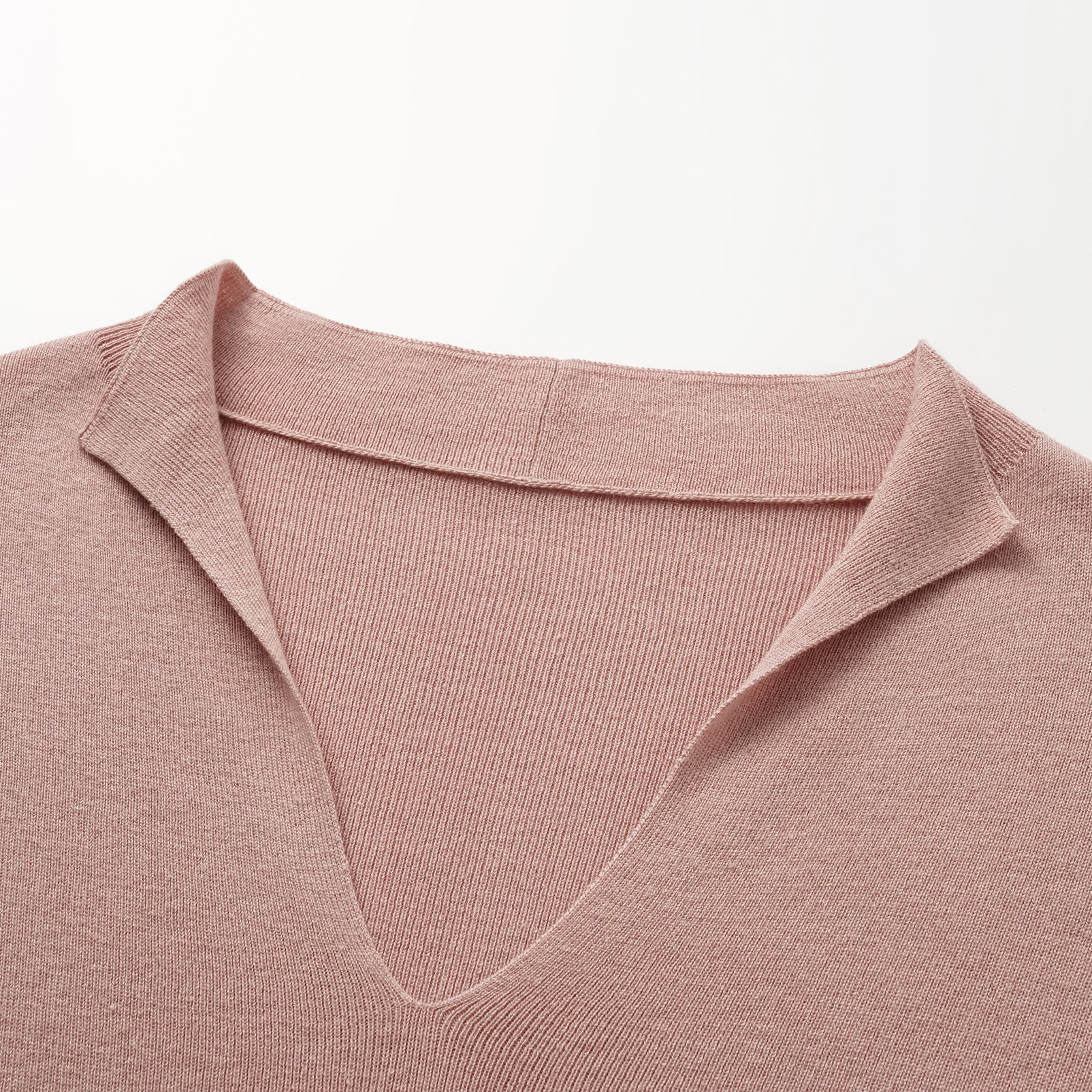 “Spring diary.” Silk Cashmere真絲喀什米爾V領上衣—Dusk