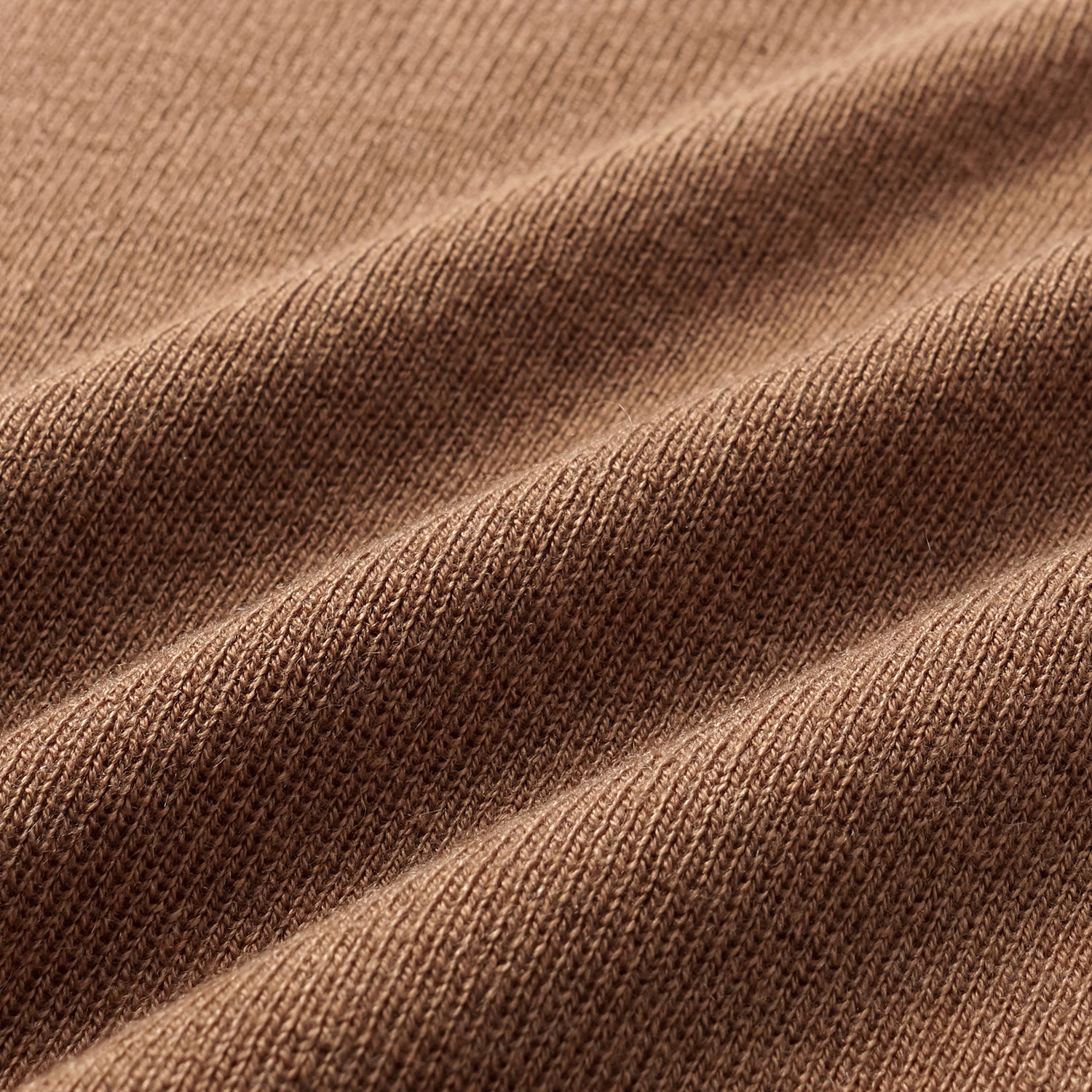 “Spring diary.” Silk Cashmere真絲喀什米爾V領上衣—Camel