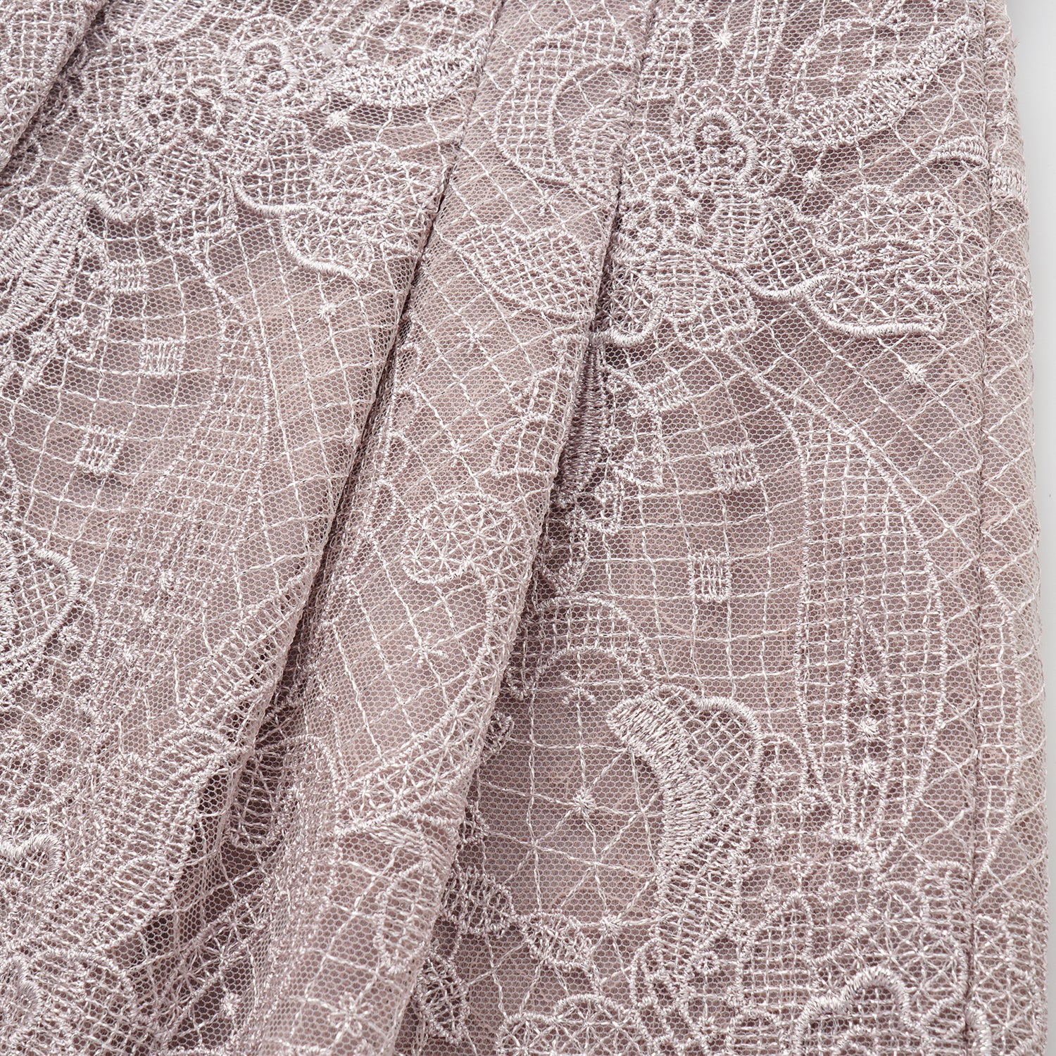 “Weekend At Monaco."鏤雕浮紋織花蕾絲短褲—Misty Rose薄霧玫瑰