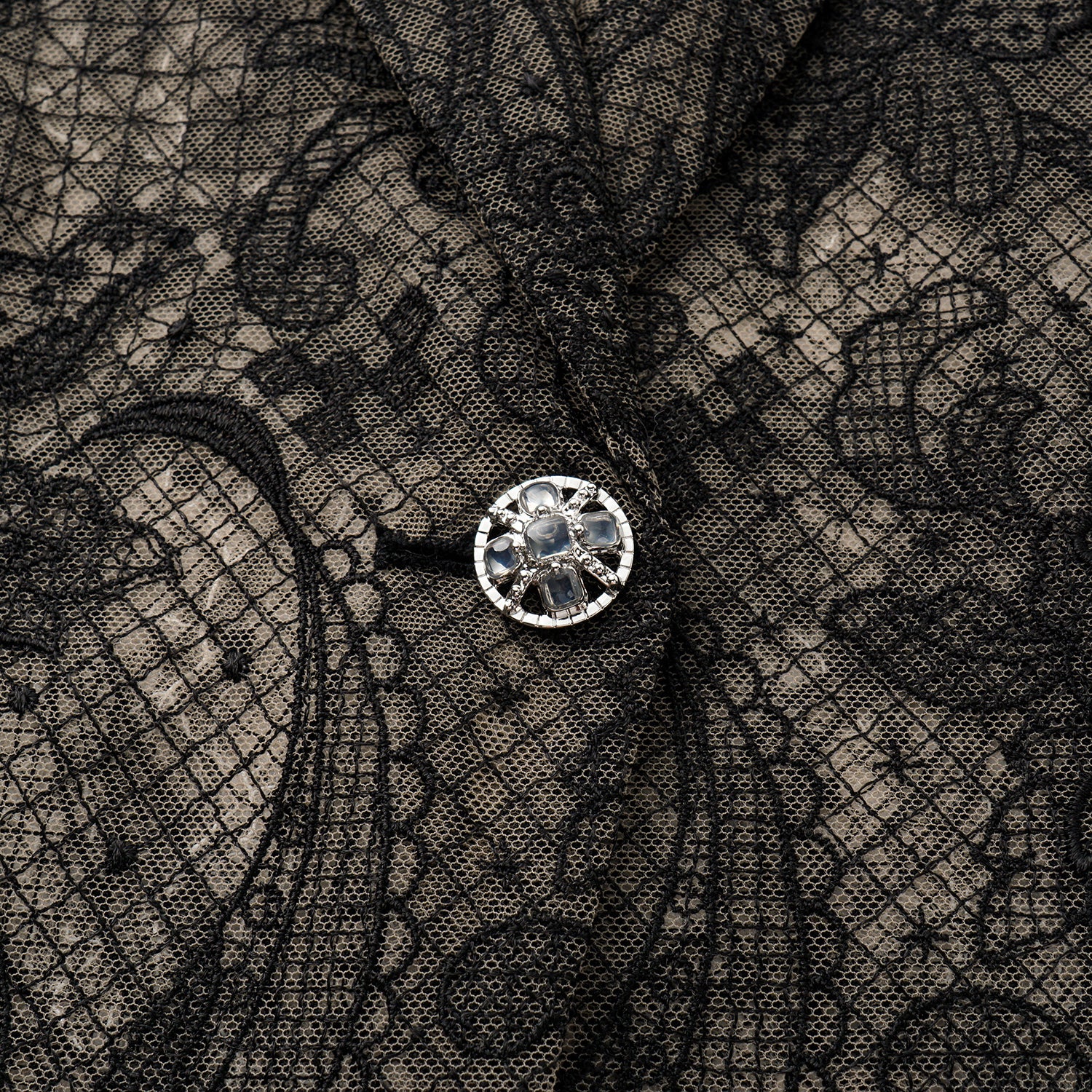 “Weekend At Monaco."鏤雕浮紋織花蕾絲oversized西裝外套—Velvet Noir絲絨夜