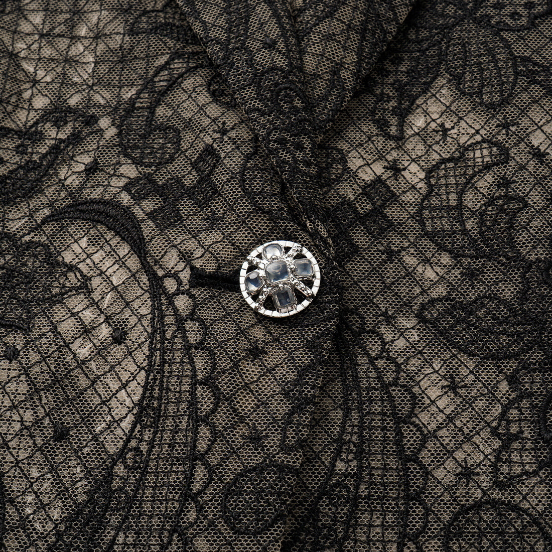 “Weekend At Monaco."鏤雕浮紋織花蕾絲oversized西裝外套—Velvet Noir絲絨夜