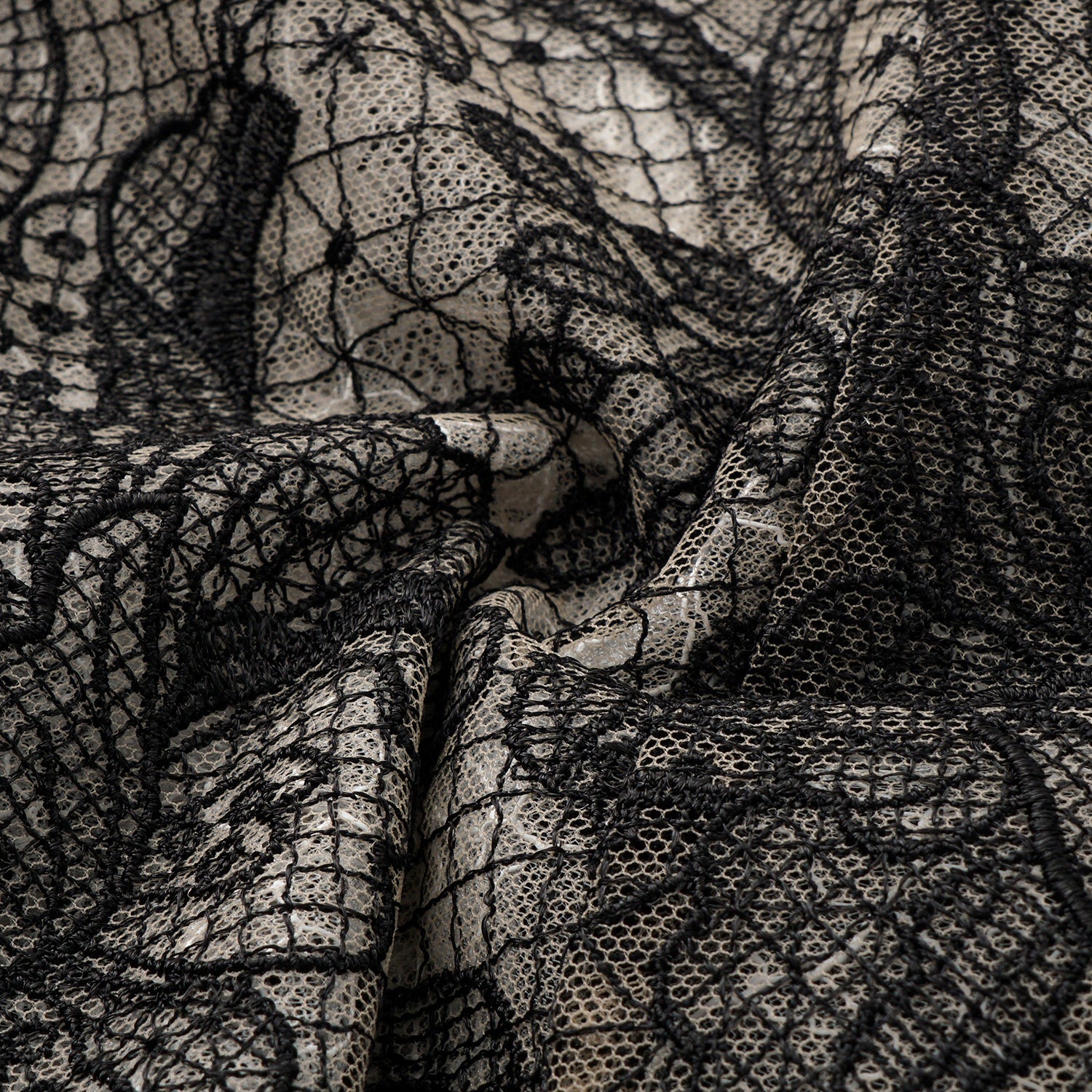 “Weekend At Monaco."鏤雕浮紋織花蕾絲oversized西裝外套—Velvet Noir絲絨夜