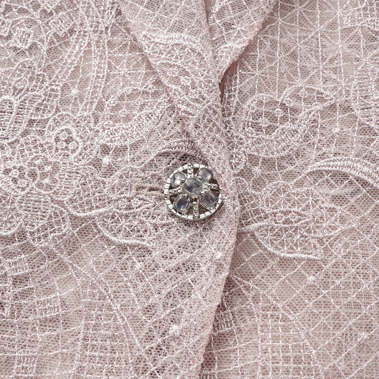 “Weekend At Monaco."鏤雕浮紋織花蕾絲oversized西裝外套—Misty Rose薄霧玫瑰