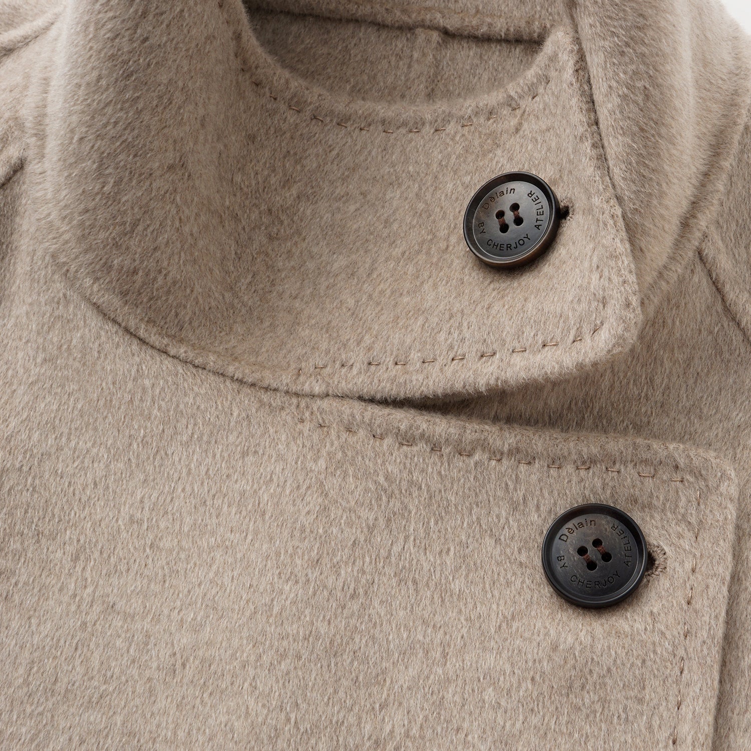 “Winter Diary” 100%Cashmere 雙面超細長絨工藝立領側扣長大衣—Twilight Sand 初冬暖砂