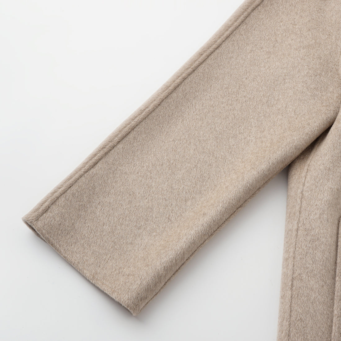 “Winter Diary” 100%Cashmere 雙面超細長絨工藝立領側扣長大衣—Twilight Sand 初冬暖砂