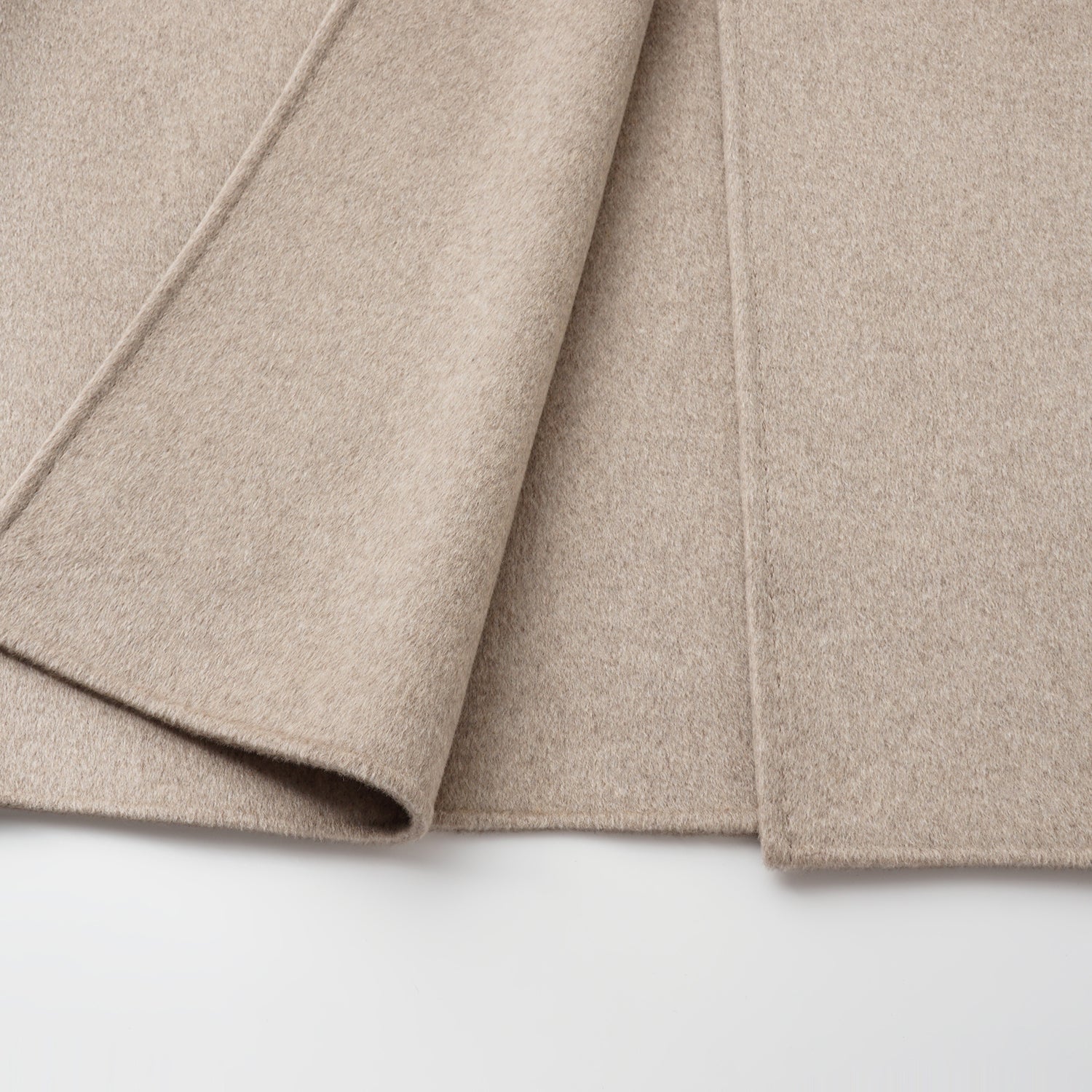 “Winter Diary” 100%Cashmere 雙面超細長絨工藝立領側扣長大衣—Twilight Sand 初冬暖砂