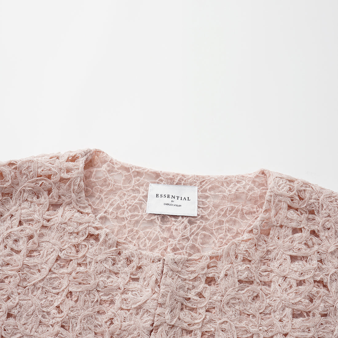 “Sloane Ave."繞畫織藝鏤花蕾絲外套—Rose Reverie織夢玫瑰