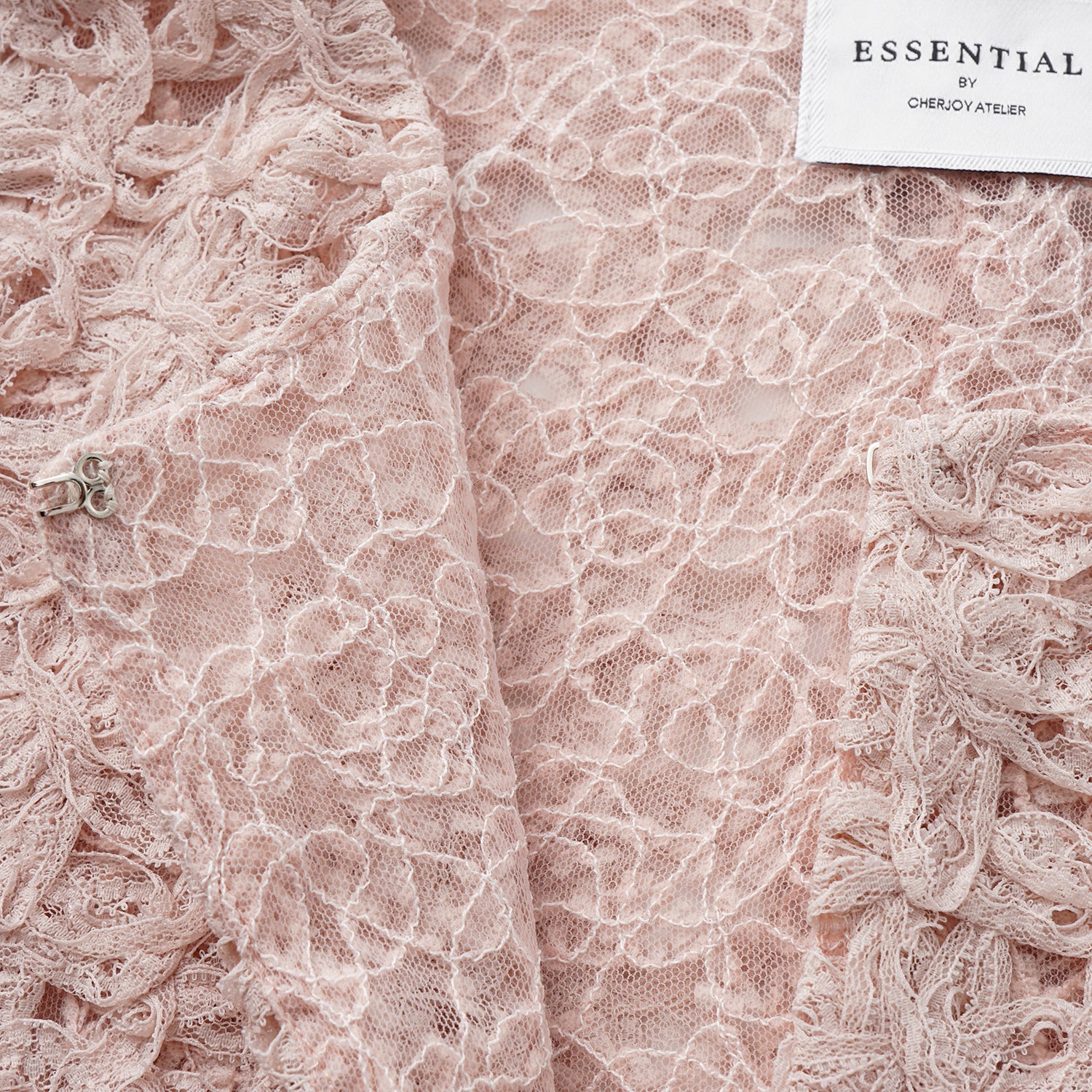 “Sloane Ave."繞畫織藝鏤花蕾絲外套—Rose Reverie織夢玫瑰