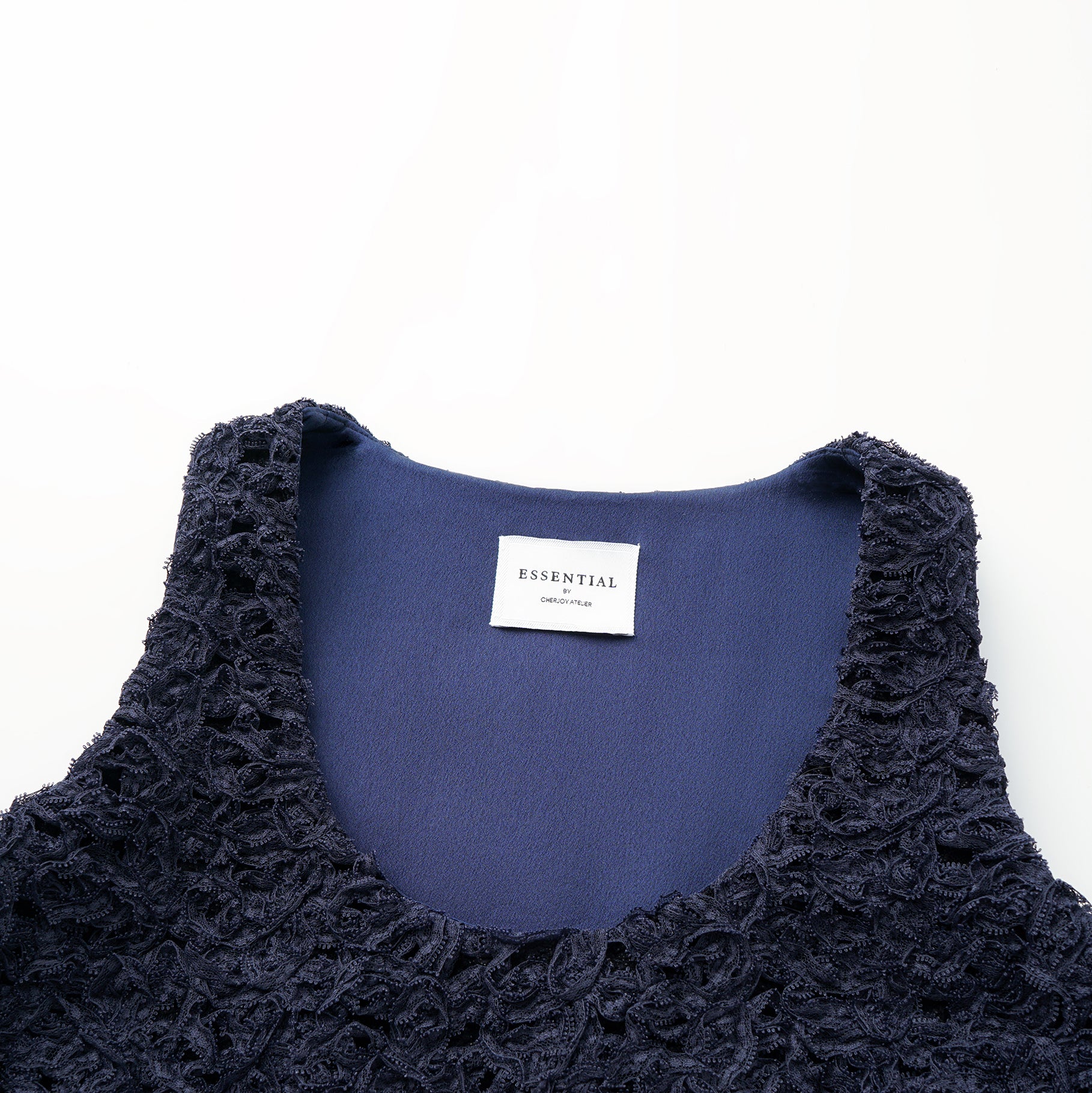 “Sloane Ave."繞畫織藝鏤花蕾絲背心—Indigo Ballad布爾藍調