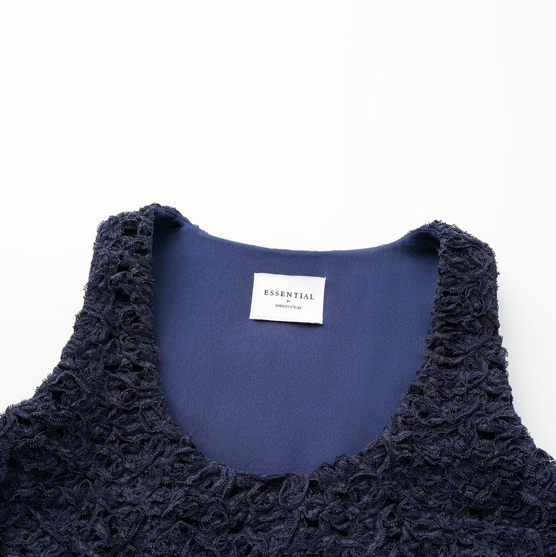 “Sloane Ave."繞畫織藝鏤花蕾絲背心—Indigo Ballad布爾藍調