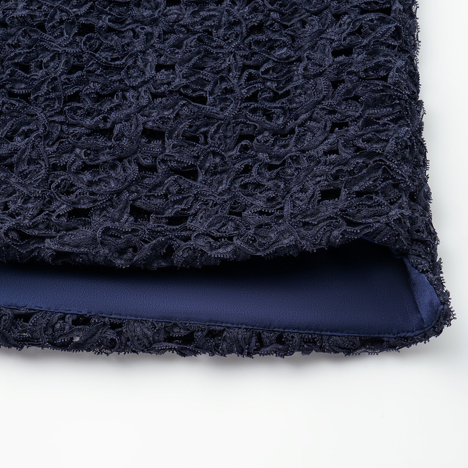 “Sloane Ave."繞畫織藝鏤花蕾絲背心—Indigo Ballad布爾藍調