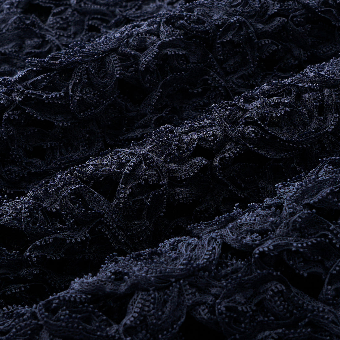 “Sloane Ave."繞畫織藝鏤花蕾絲背心—Indigo Ballad布爾藍調