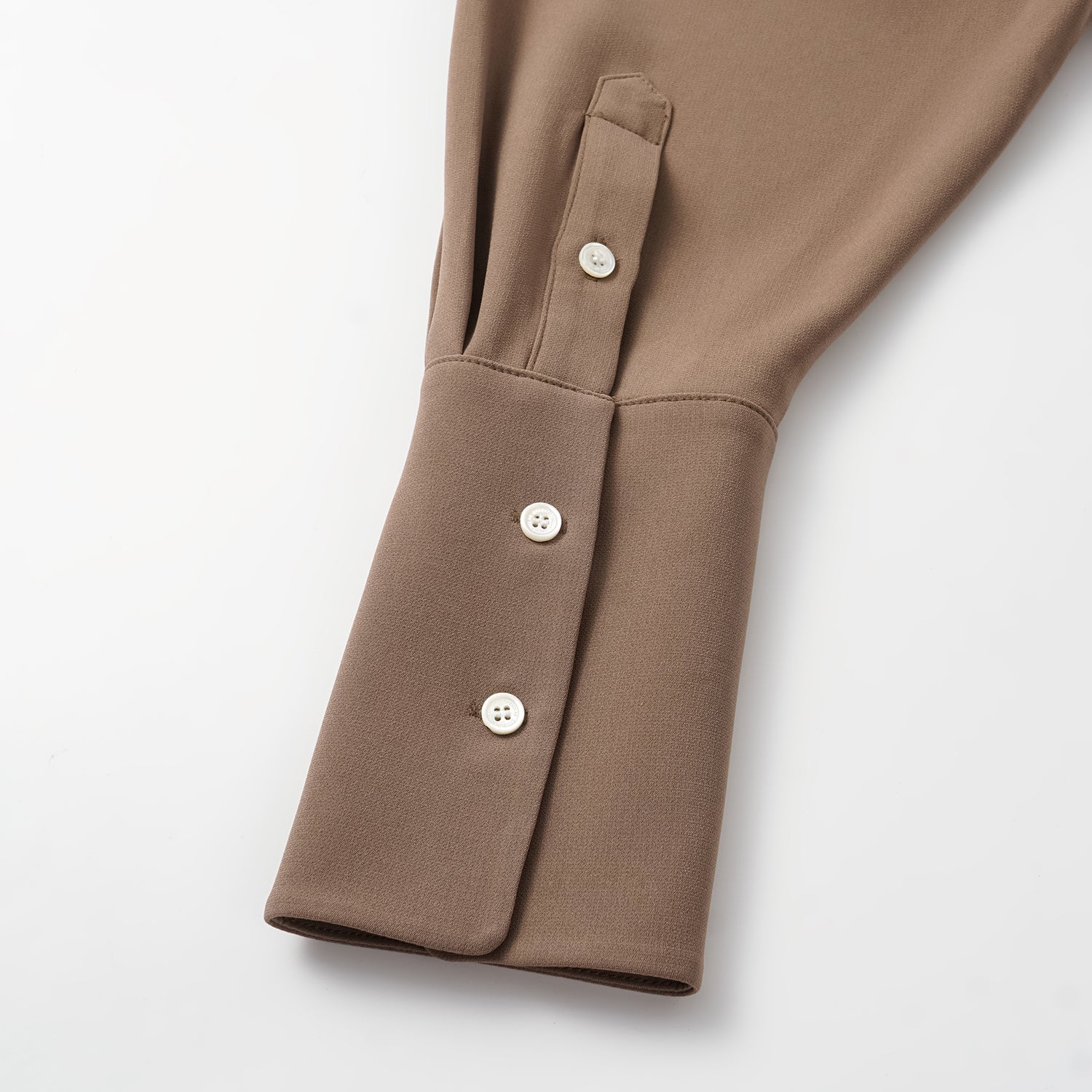 “Easy-go Chic” 肌理醋酸西裝罩衫/短褲套裝—Mocca