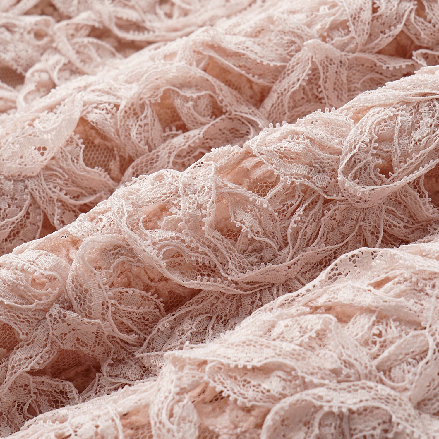 “Sloane Ave."繞畫織藝鏤花蕾絲短褲—Rose Reverie織夢玫瑰