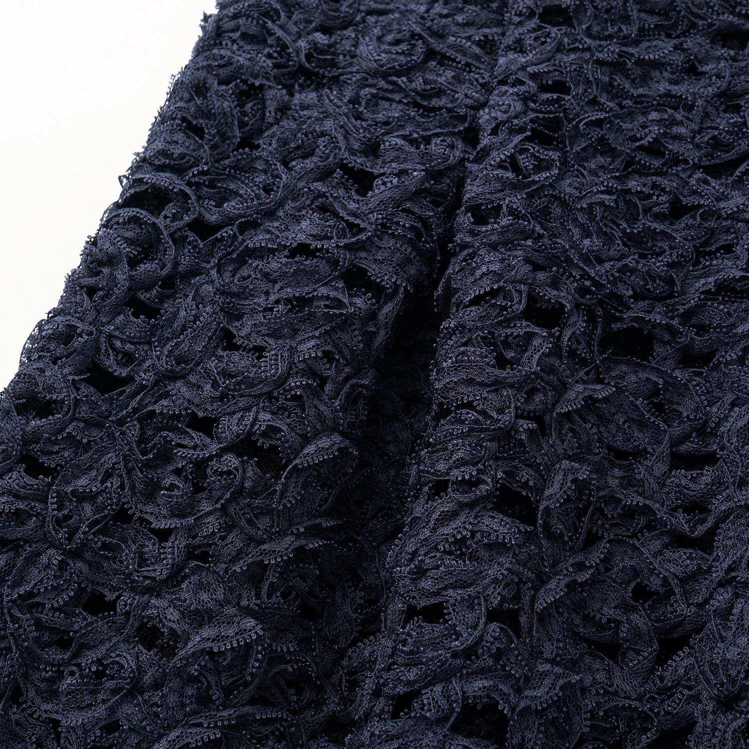 “Sloane Ave."繞畫織藝鏤花蕾絲短褲—Indigo Ballad布爾藍調