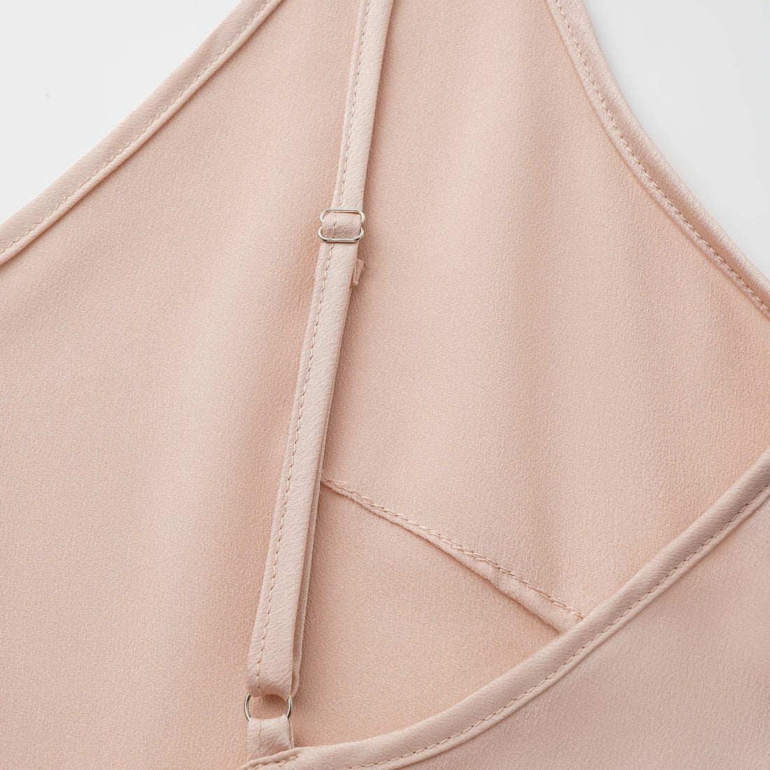 “Sloane Ave."繞畫織藝鏤花蕾絲細肩帶背心—Rose Reverie織夢玫瑰