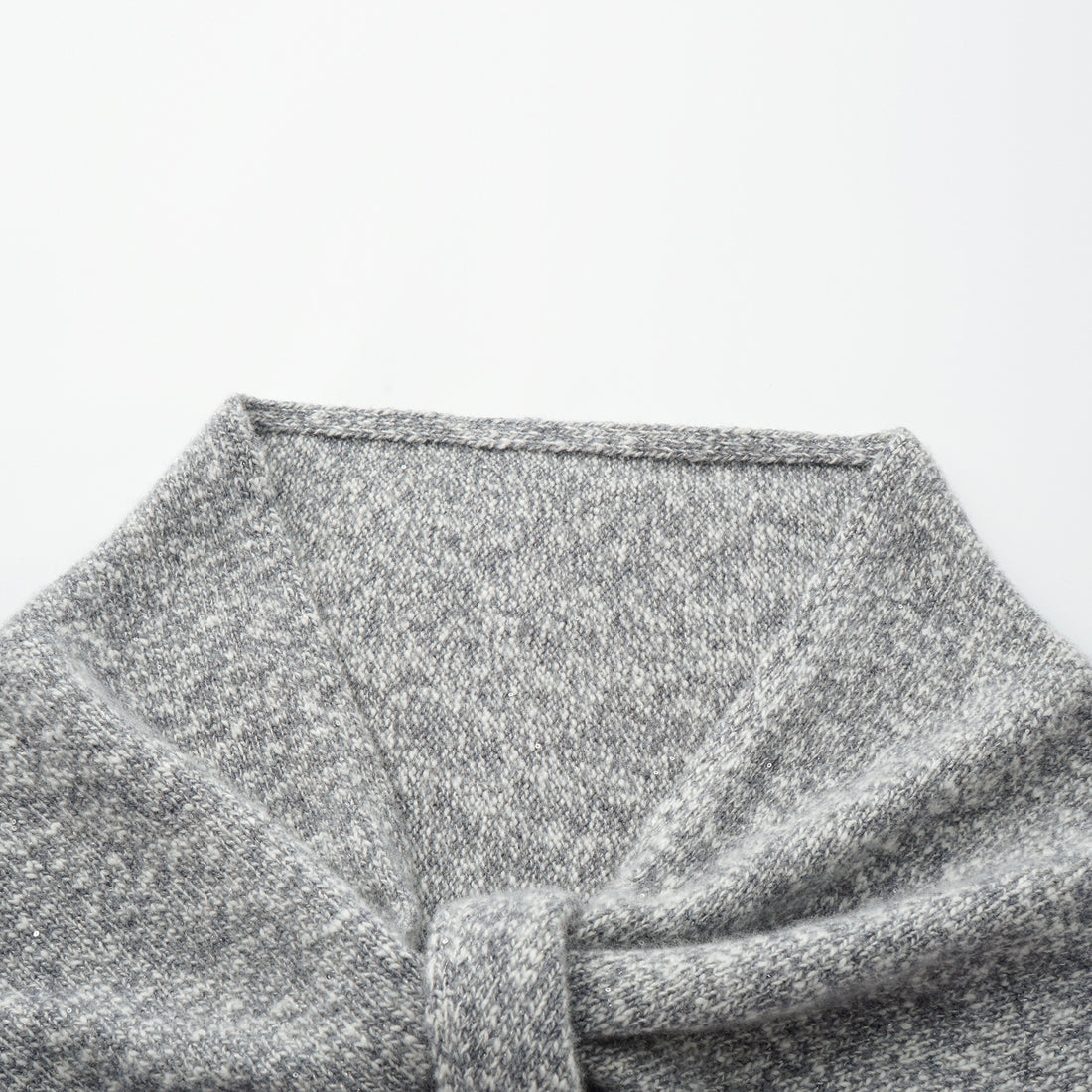 “Winter Diary” 100% Cashmere頂級Slub極細絨柔星點針織披巾—Ash Cloud灰霧嵐雲