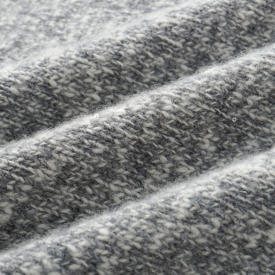 “Winter Diary” 100% Cashmere頂級Slub極細絨柔星點針織披巾—Ash Cloud灰霧嵐雲