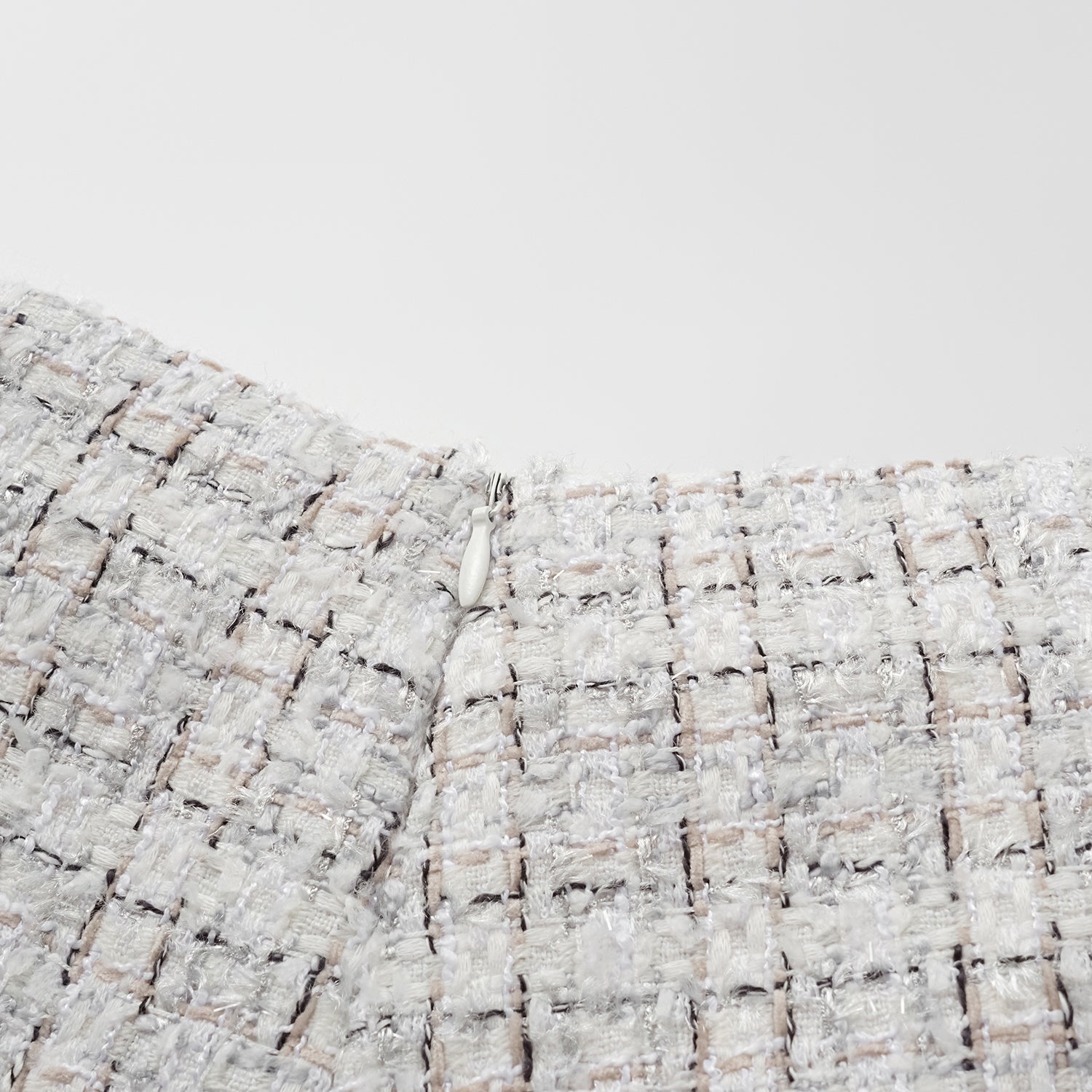 "Chelsea Citywalk."  花呢短褲—Blanc