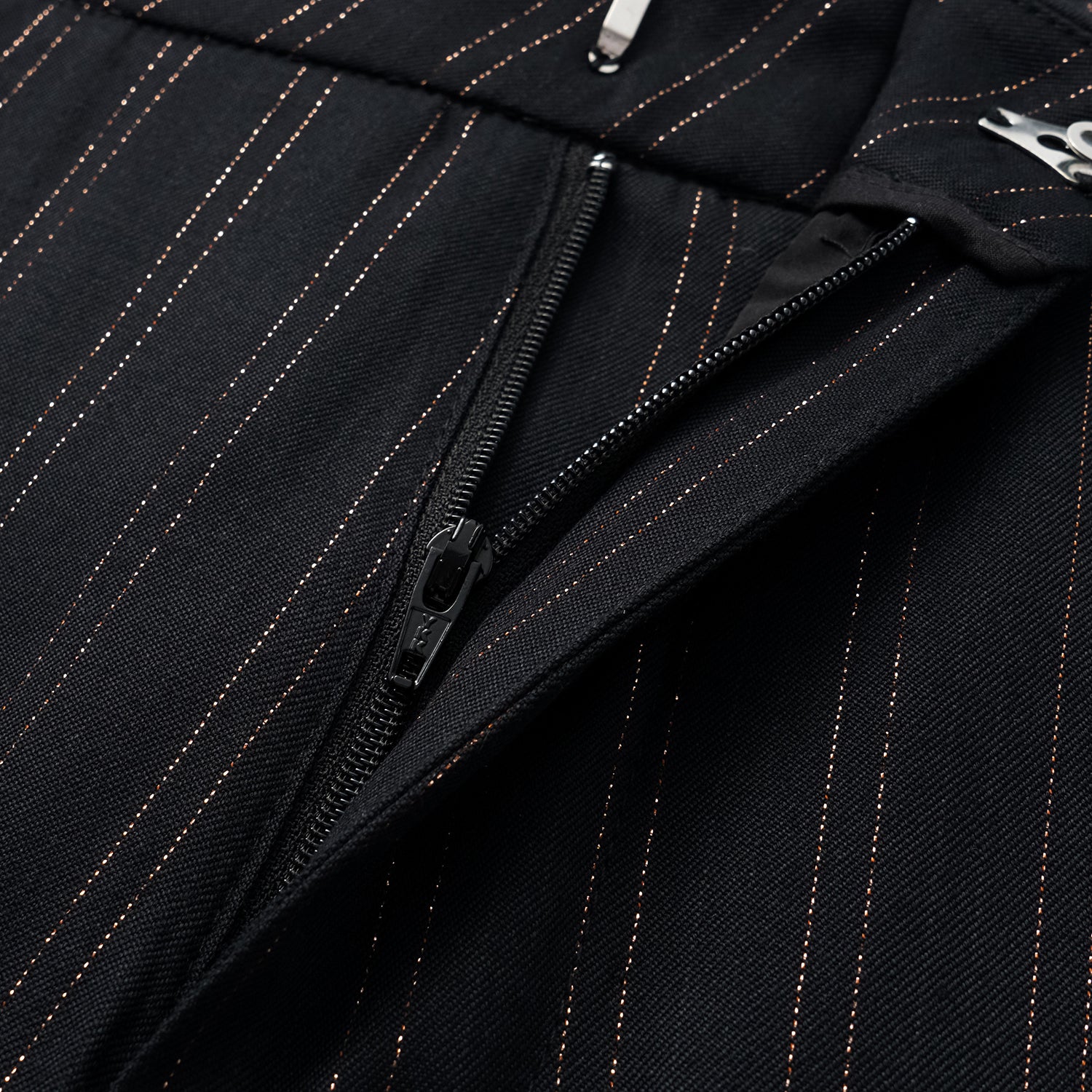 "Speak Sleek." 義大利織金工藝直條喇叭褲—Indigo