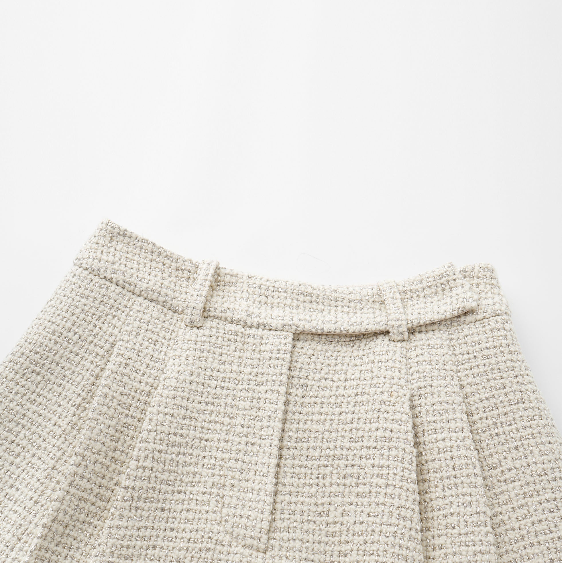 "Chelsea Citywalk." 羊毛真絲立體築理銀織花呢短褲—Bronte Muse勃朗特繆思