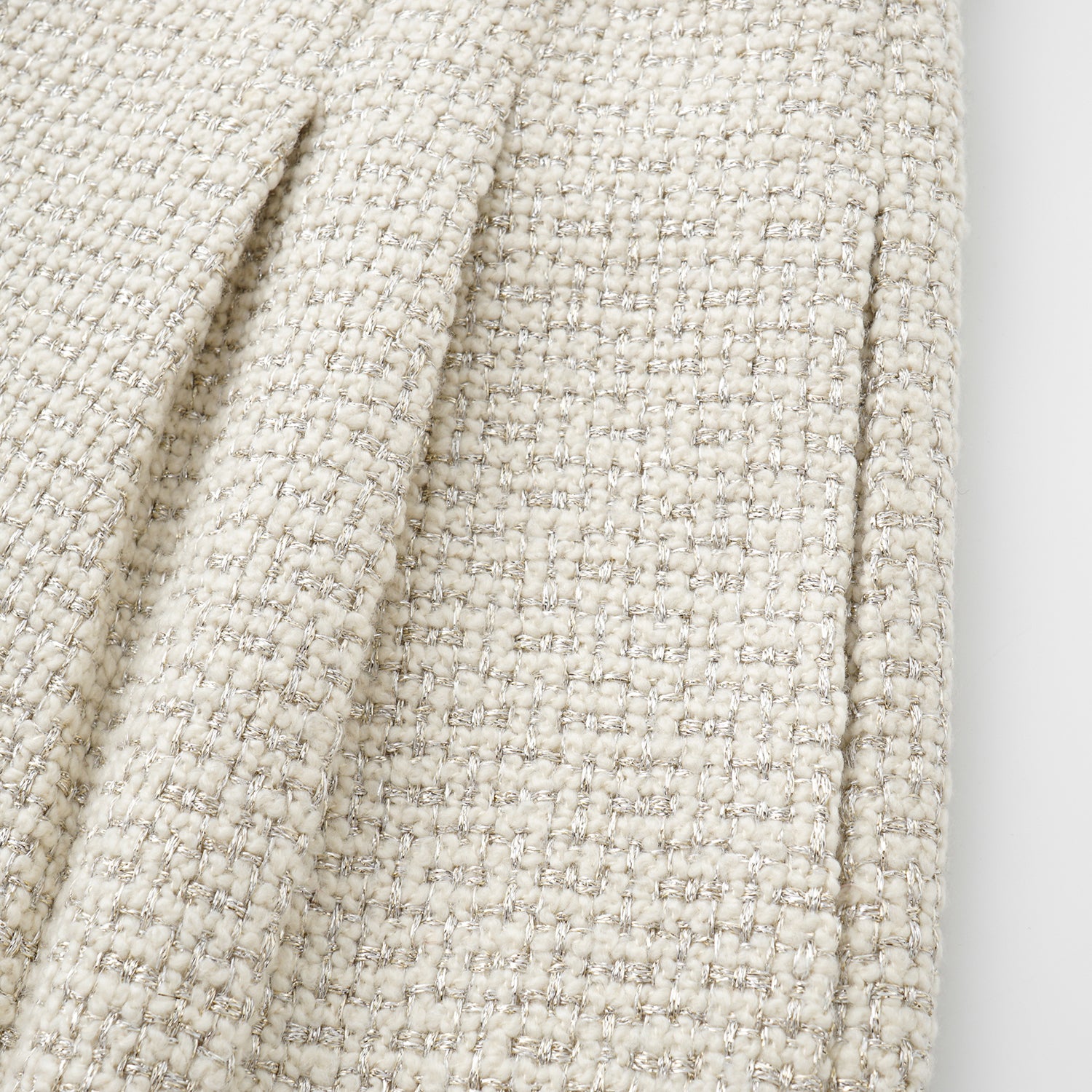 "Chelsea Citywalk." 羊毛真絲立體築理銀織花呢短褲—Bronte Muse勃朗特繆思