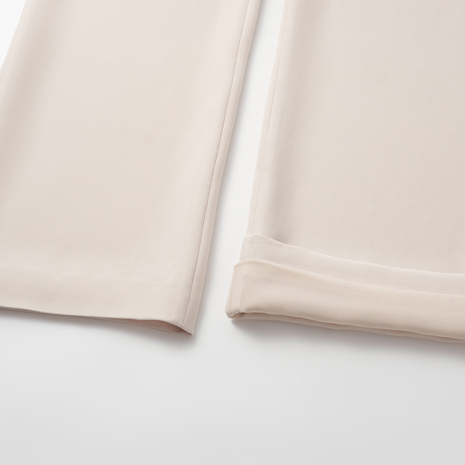 “Easy-go Chic” 肌理醋酸立體剪裁寬褲—Beige