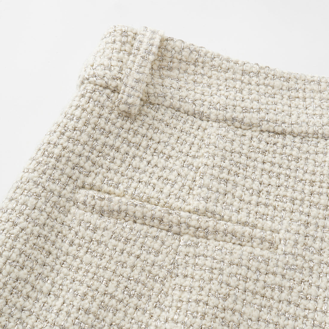 "Chelsea Citywalk." 羊毛真絲立體築理銀織花呢短褲—Bronte Muse勃朗特繆思