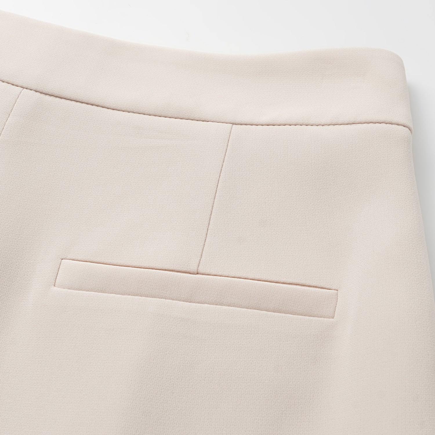 “Easy-go Chic” 肌理醋酸立體剪裁寬褲—Beige