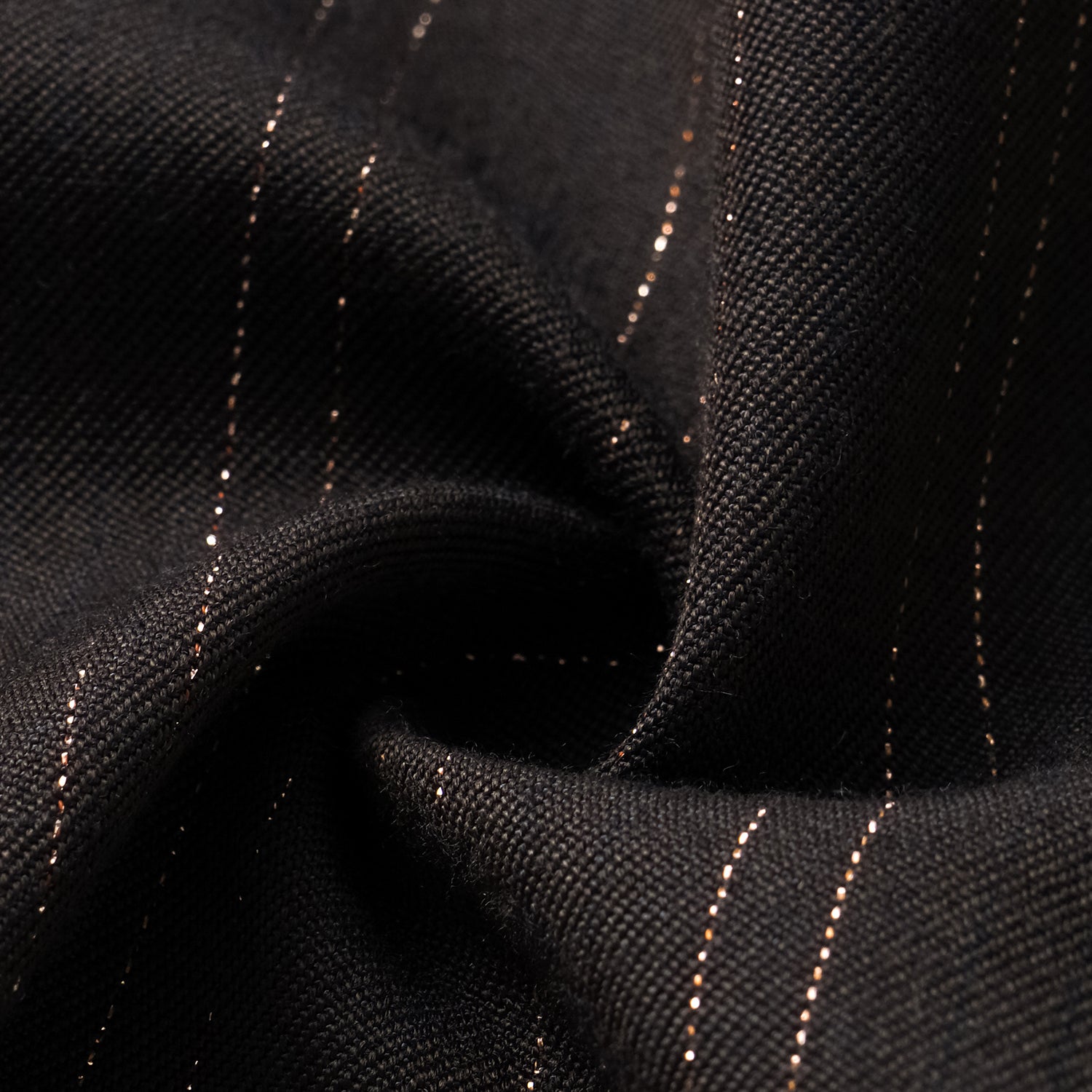 "Speak Sleek." 義大利織金工藝直條立體剪裁西裝外套—Ink