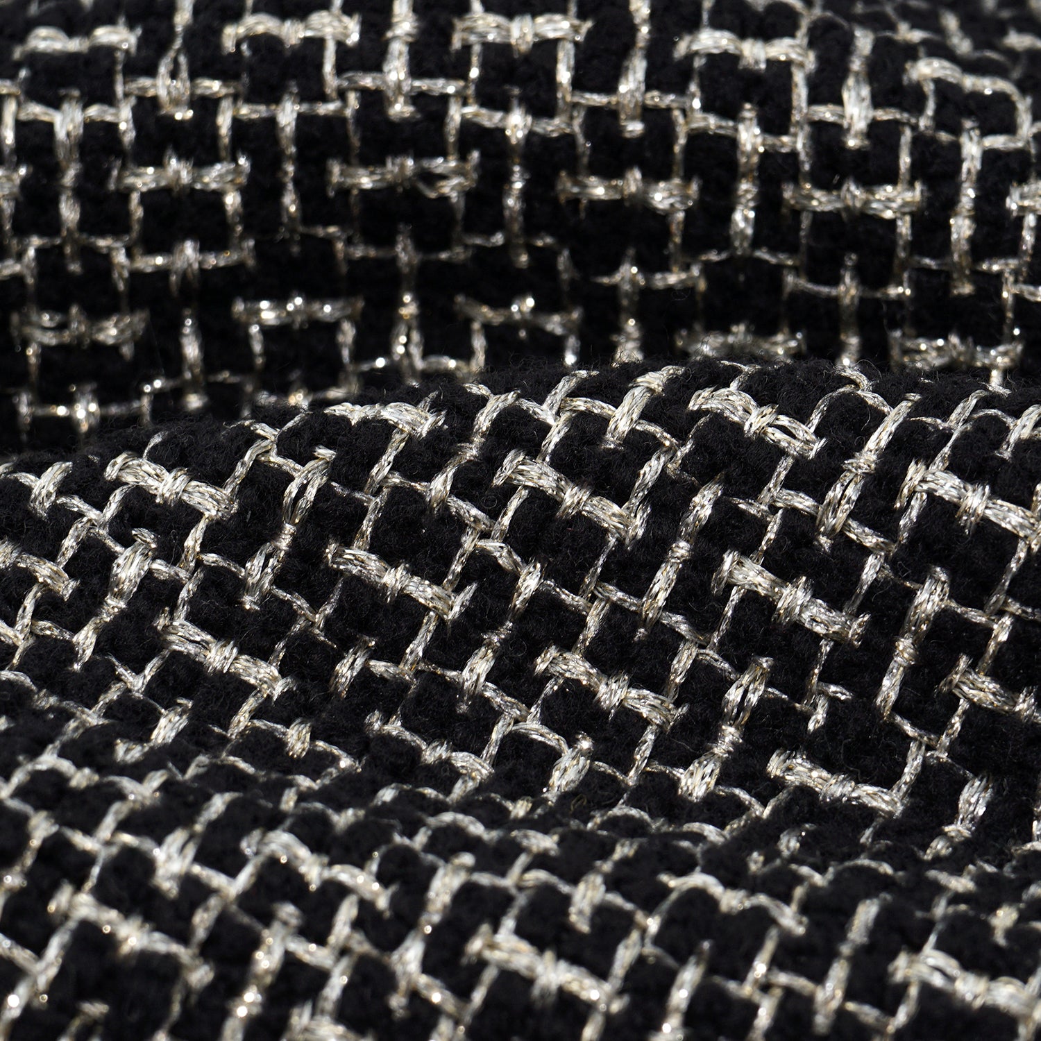 "Chelsea Citywalk." 羊毛真絲立體築理銀織花呢修身馬甲背心洋裝—Woolf Noir吳爾芙之影