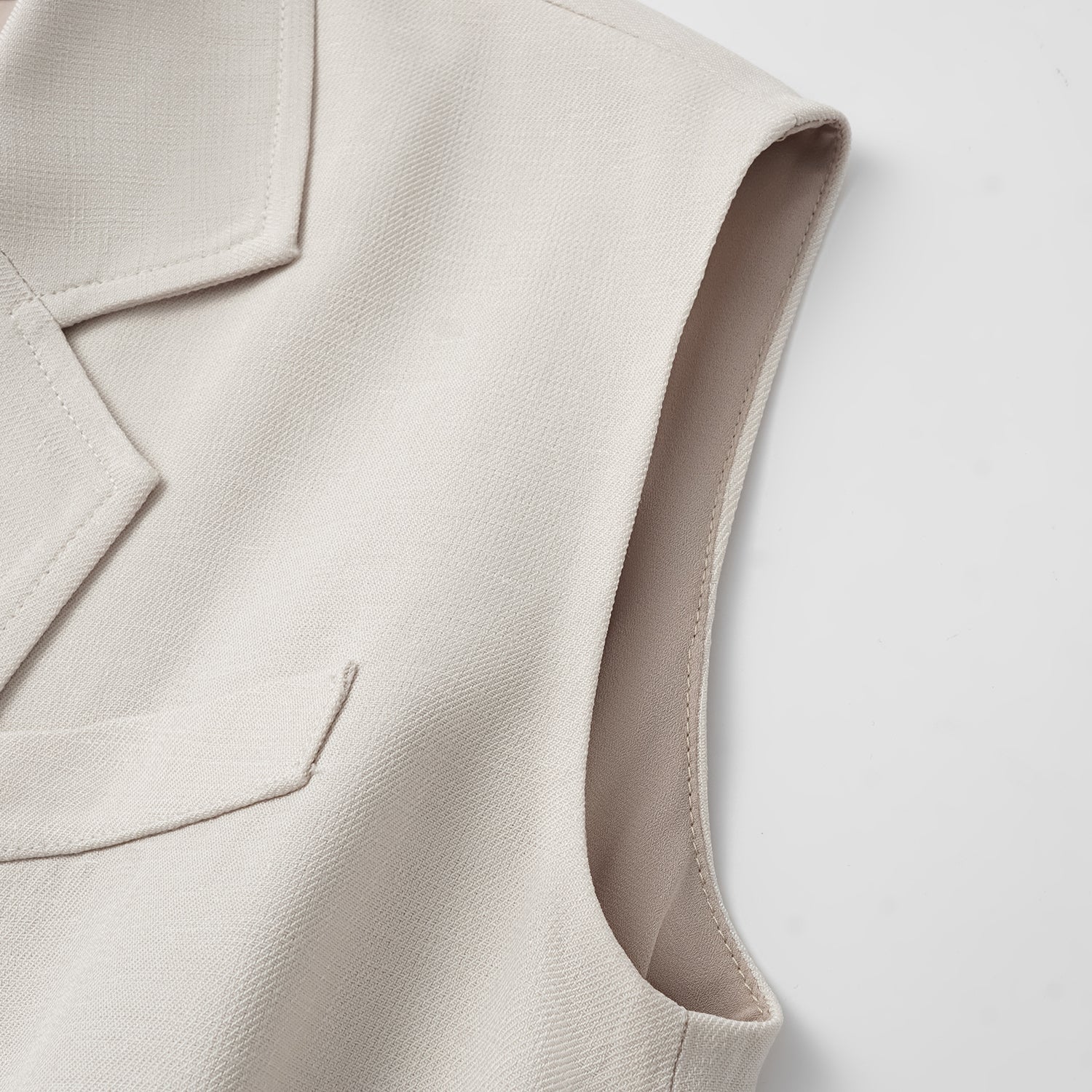 "Weekend at Monaco." 特殊絲竹肌理工藝醋酸背心—Beige