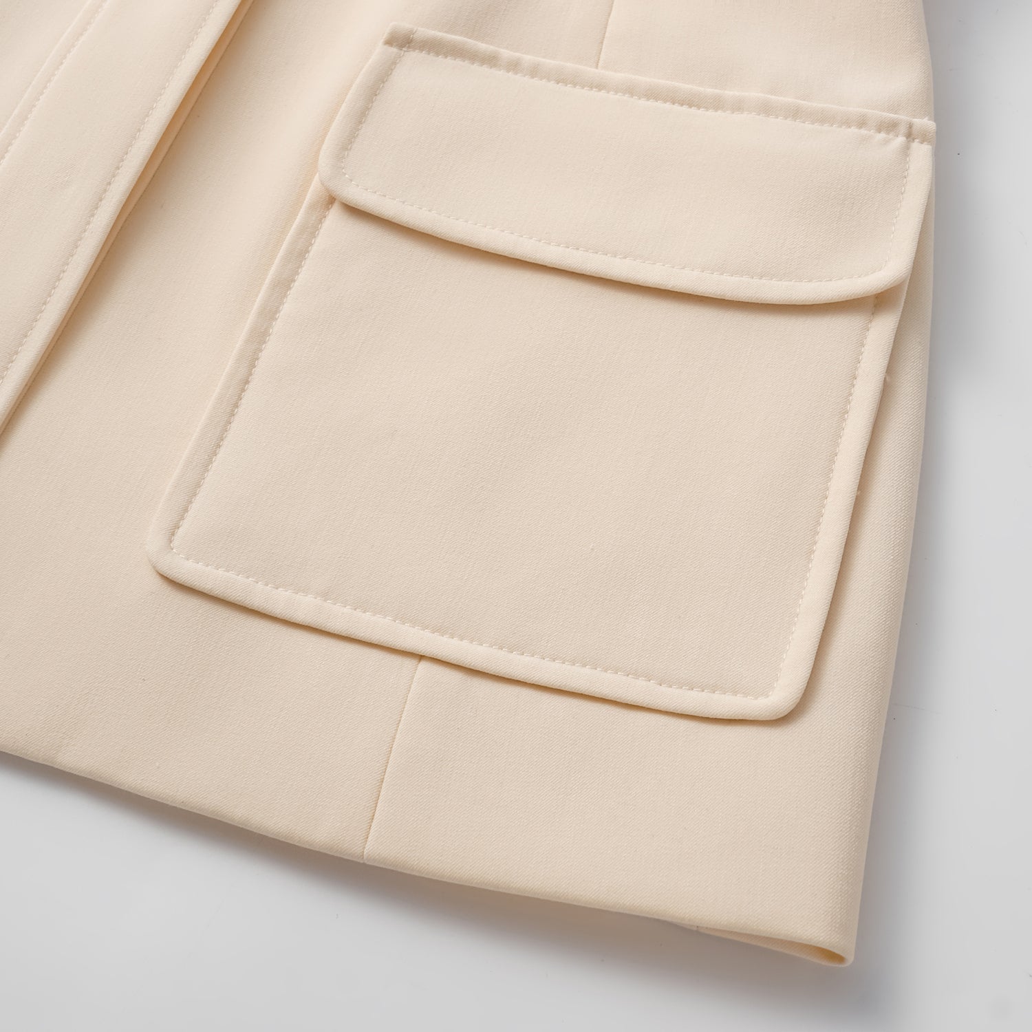 "Weekend at Monaco." 義大利肌理面料狩獵馬甲背心—Beige