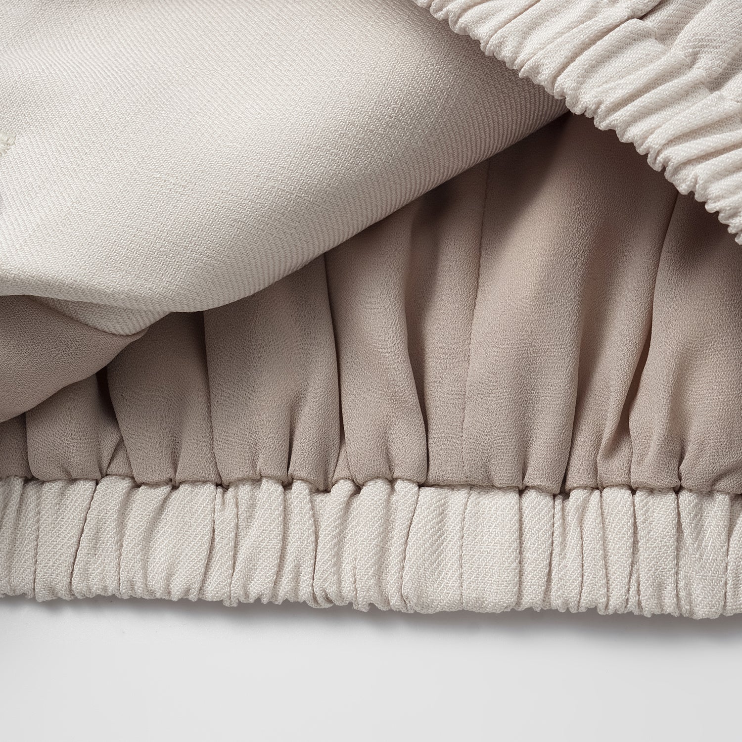 "Weekend at Monaco." 特殊絲竹肌理工藝醋酸背心—Beige