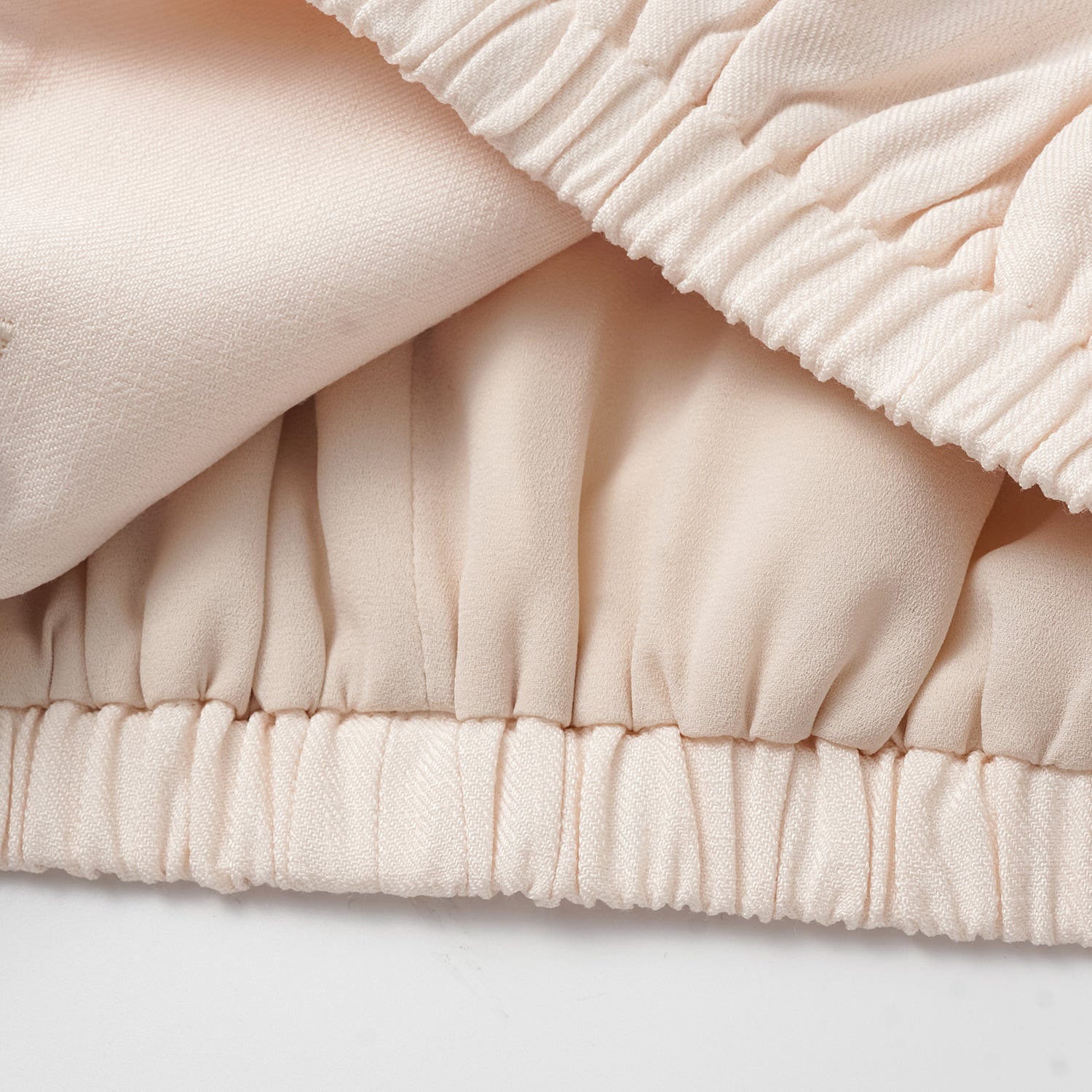 "Weekend at Monaco." 特殊絲竹肌理工藝醋酸背心—Ivory