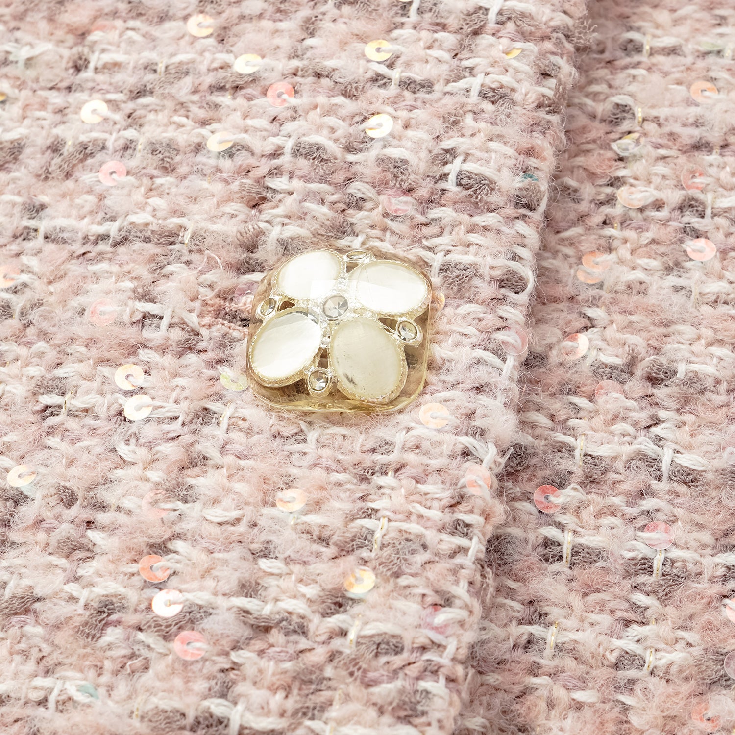 “Chelsea tea time.” 經典No.6花呢外套—Pink marshmallow