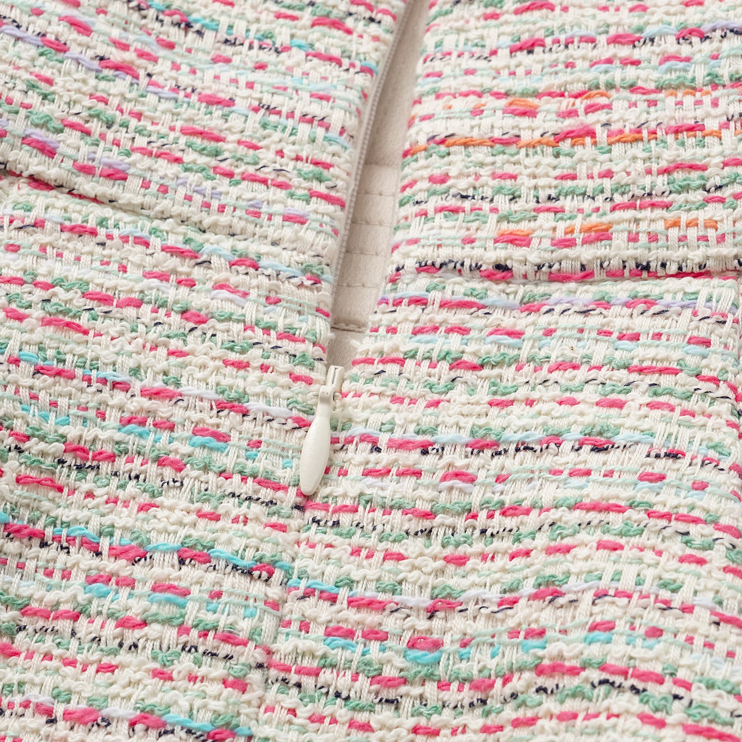 "Arcade of CherJoy Atelier."  法國夏日輕薄花呢立體剪裁修身桃心領洋裝—Tutti Frutti