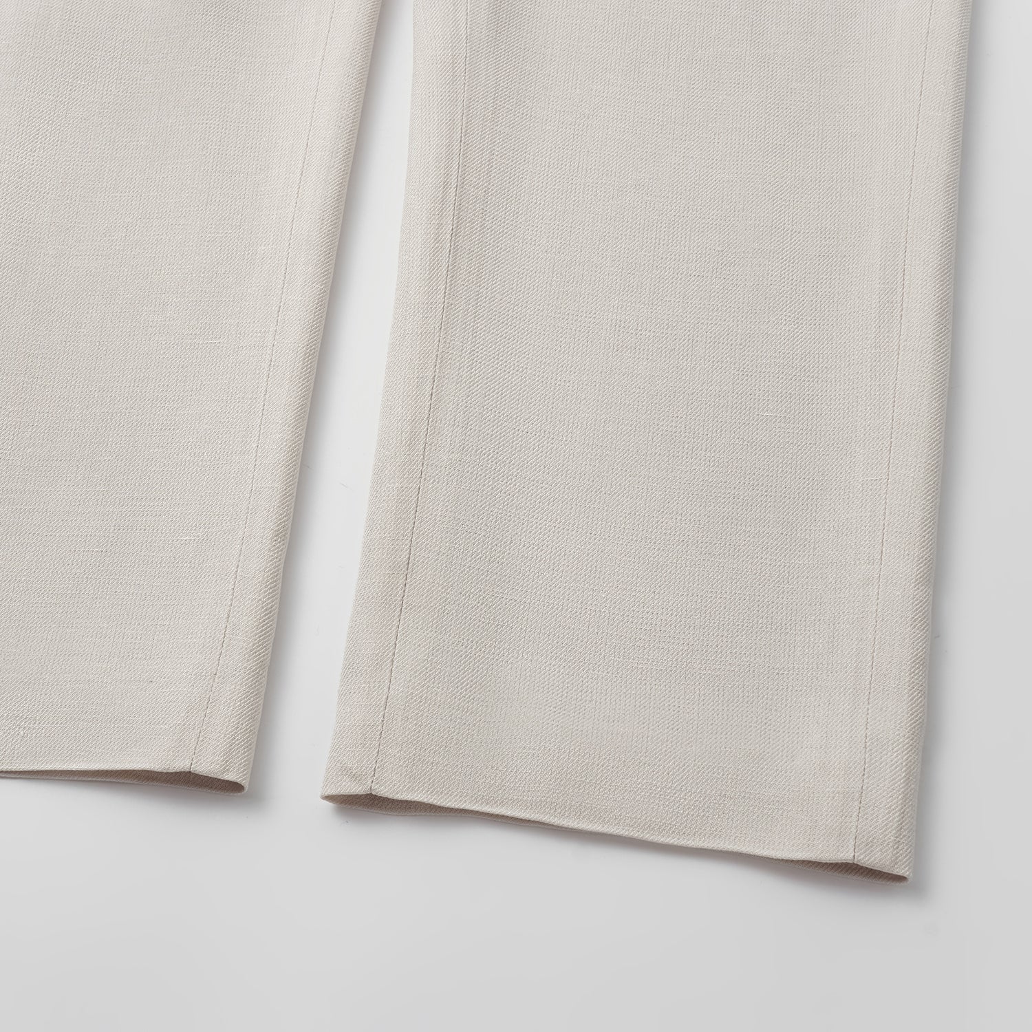 "Weekend at Monaco." 特殊絲竹肌理工藝醋酸休閒九分褲—Beige