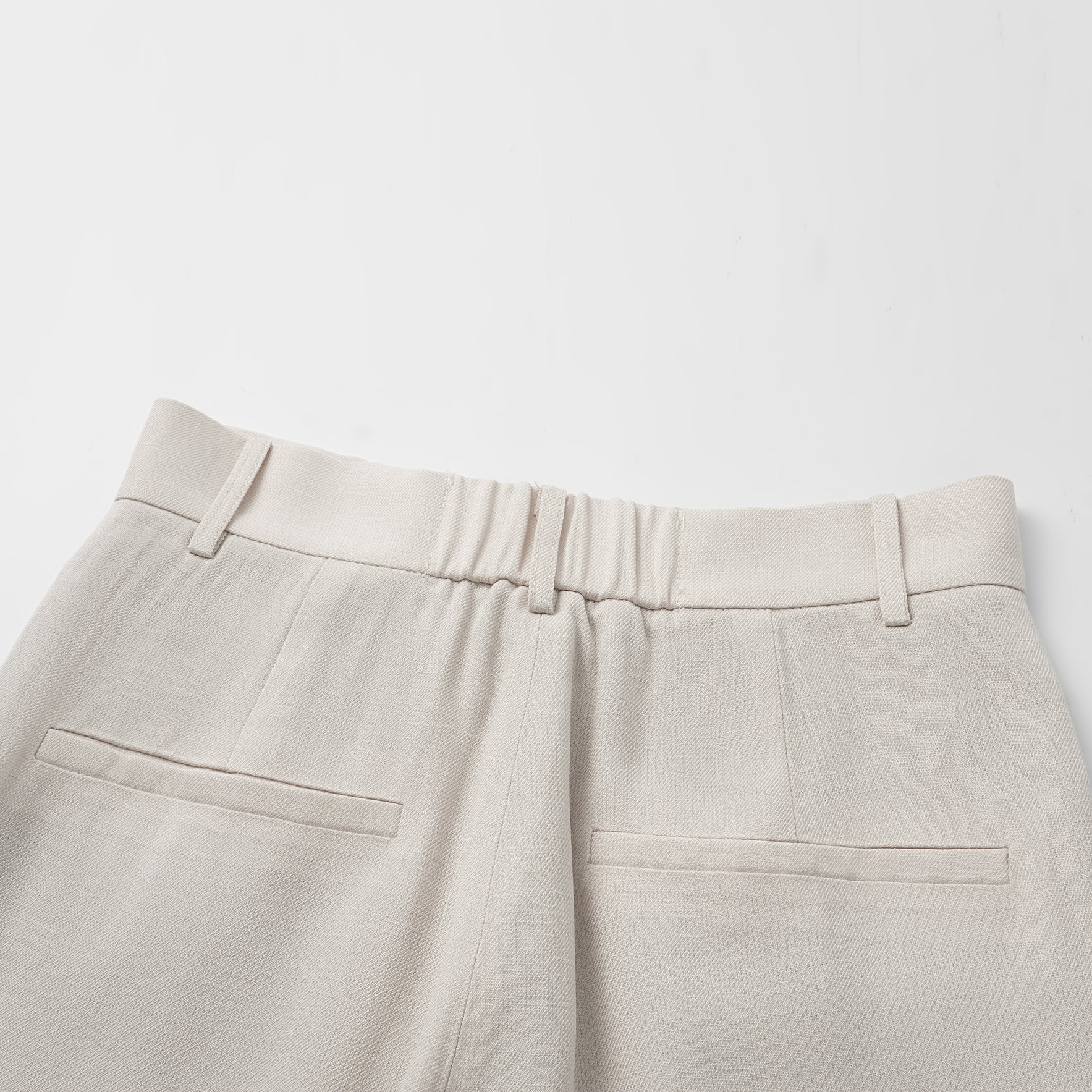 "Weekend at Monaco." 特殊絲竹肌理工藝醋酸休閒九分褲—Beige