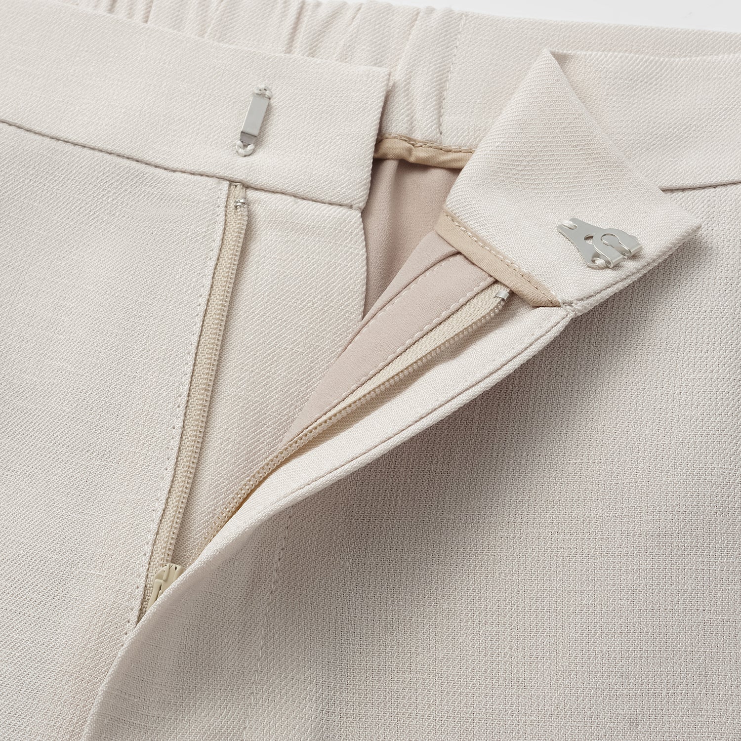 "Weekend at Monaco." 特殊絲竹肌理工藝醋酸休閒喇叭褲—Beige