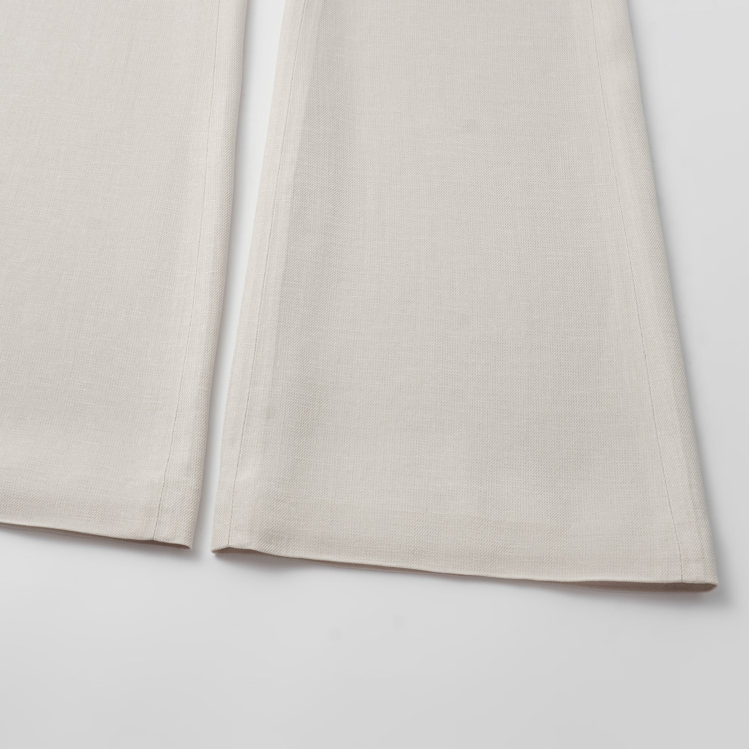 "Weekend at Monaco." 特殊絲竹肌理工藝醋酸休閒喇叭褲—Beige